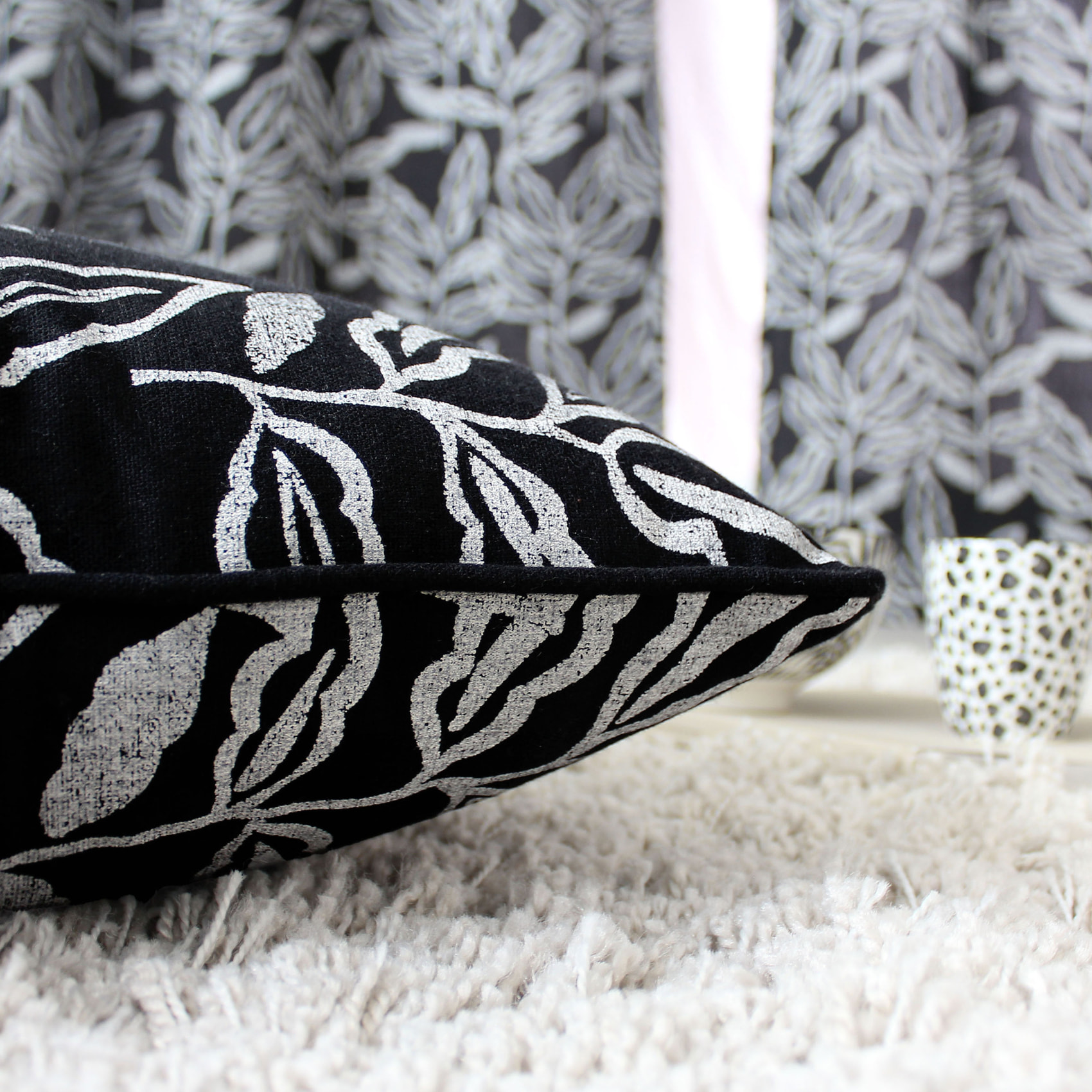 Coussin déhoussable en coton recyclé Chambray - Noir