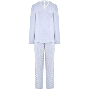Pijama mujer tejido vigoré, escote en pico con detalle de encaje, cómoda manga larga y pantalón largo estampado de hojas