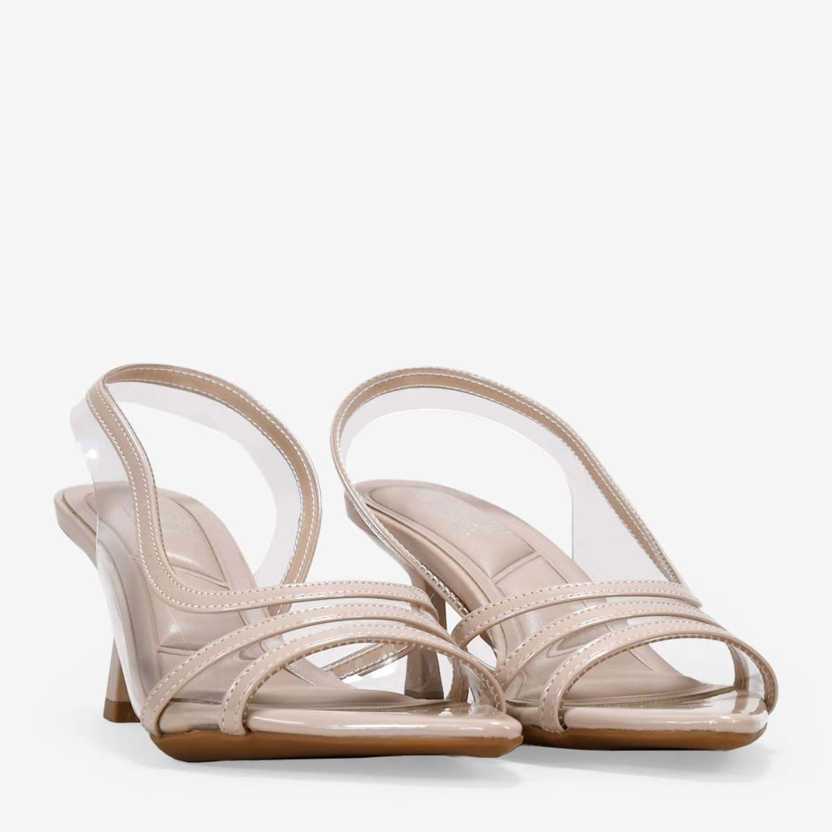 Sandalias de tacón kitten beige con vinilo