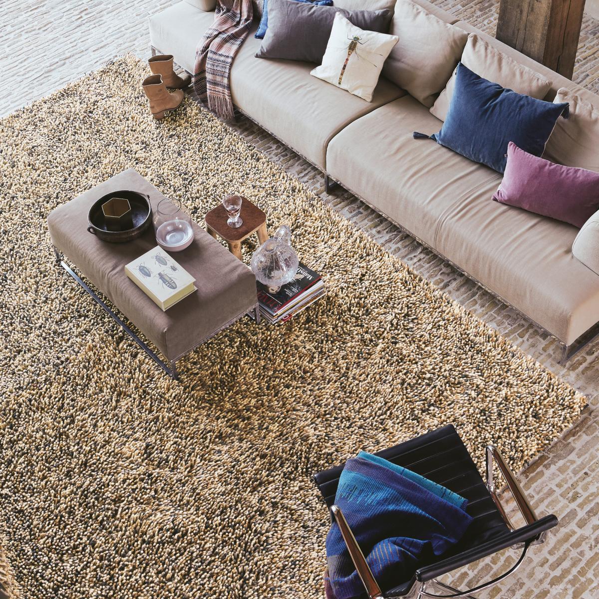 Tapis shaggy tissé en laine motif faux uni RABI