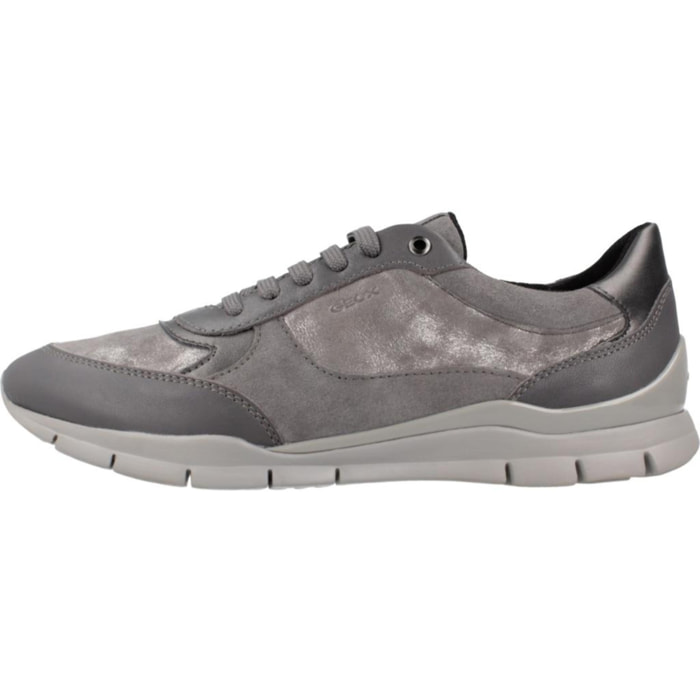 Sneakers de  Mujer de la marca GEOX  modelo D SUKIE GRIS