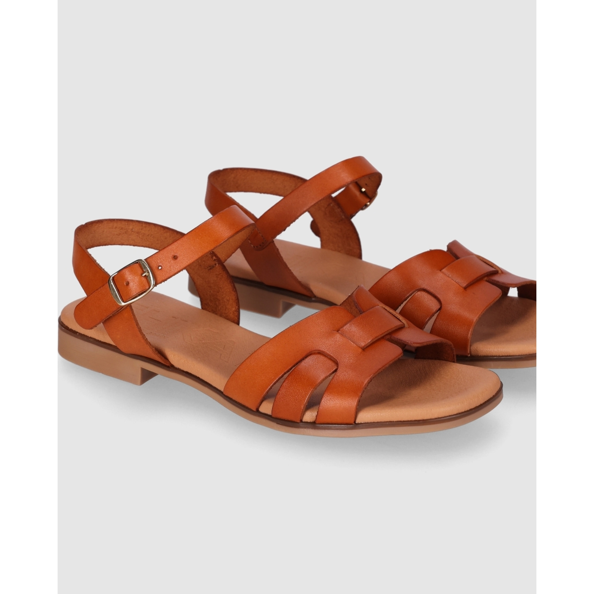 Sandalias de Piel - Cuero - Tacón: Bajo