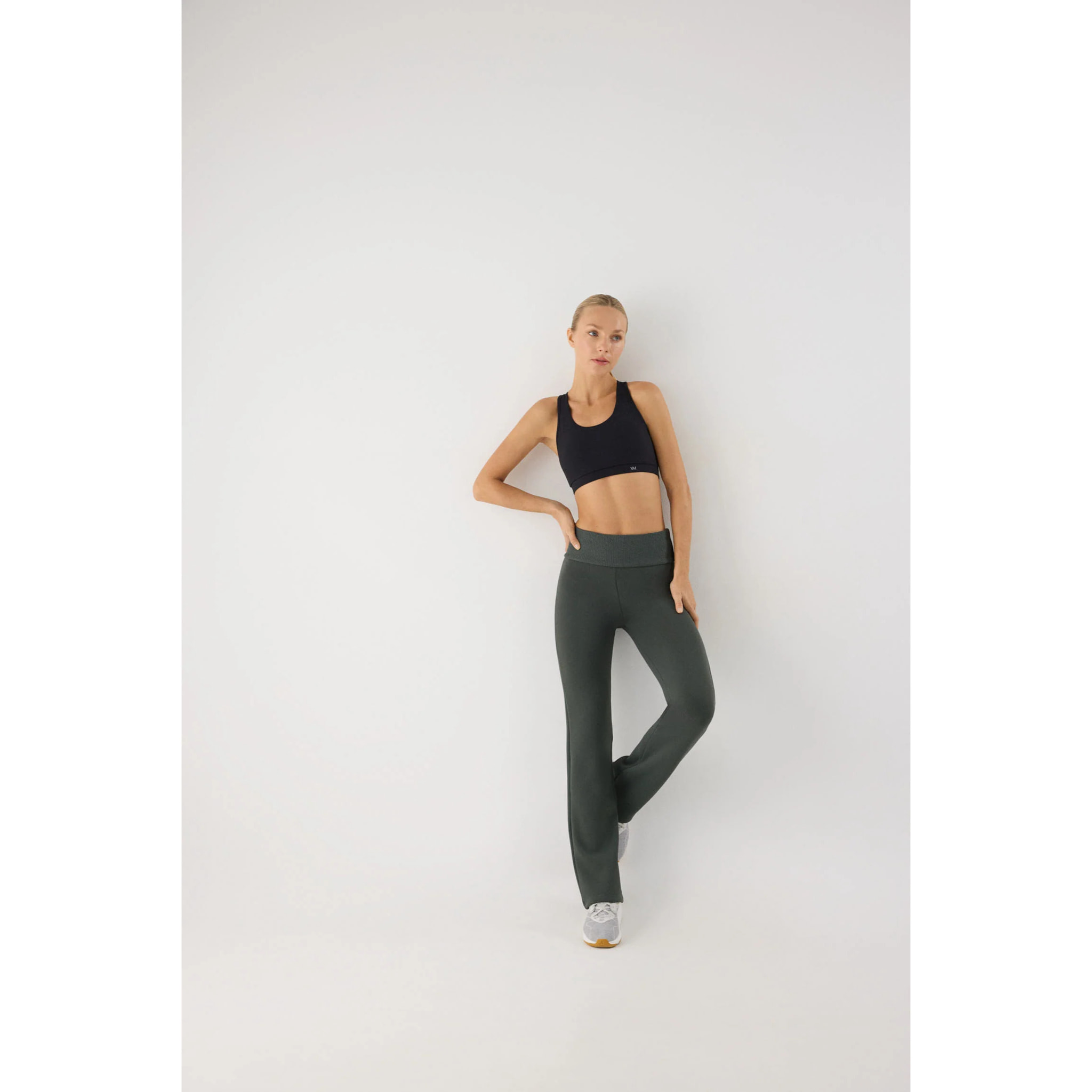 Pantalone sportivo flare