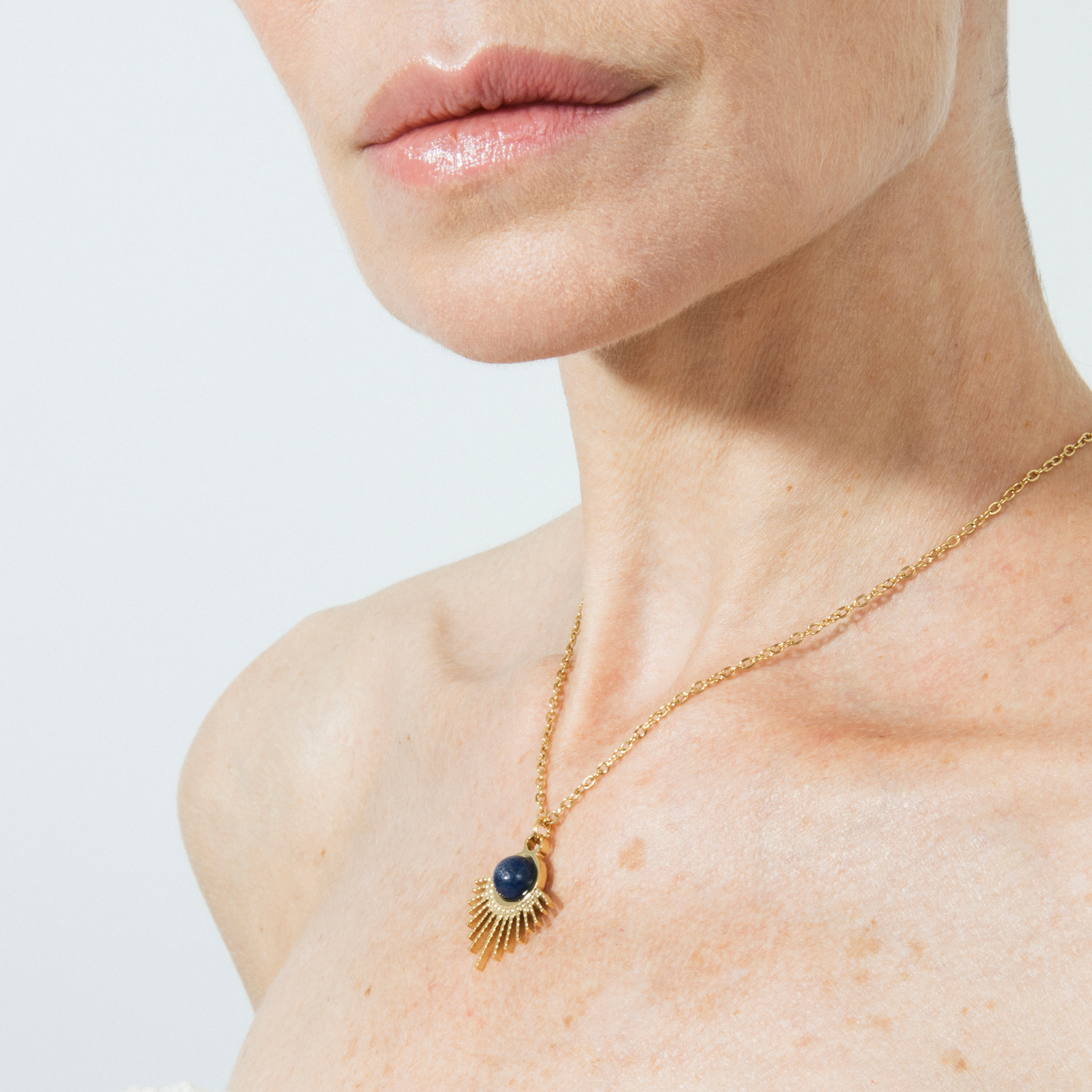 Collar Ankyo acabado oro amarillo 18k