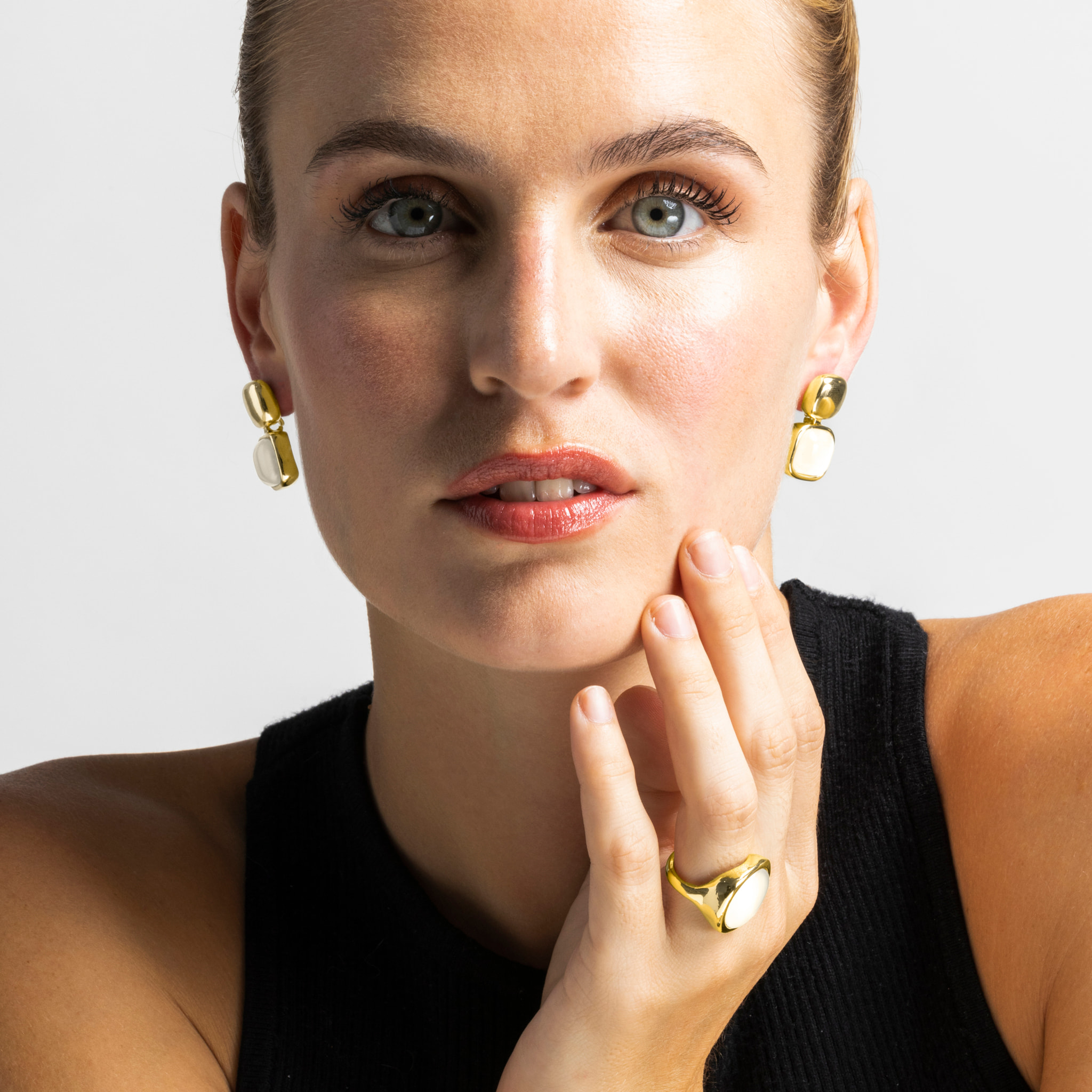 Pendientes con Ojo de Gato acabado oro 18k