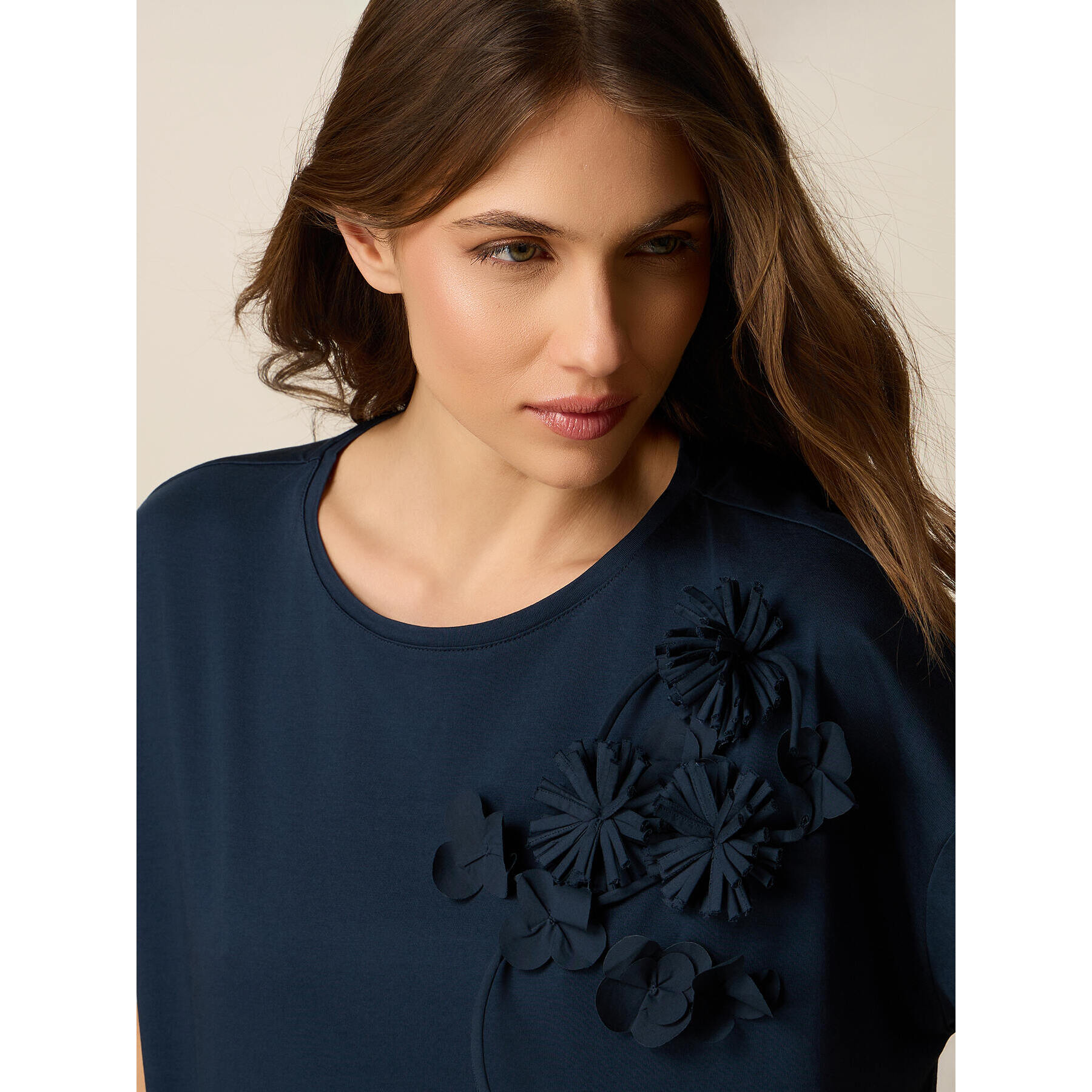 Oltre - T-shirt con applicazioni floreali - Blu