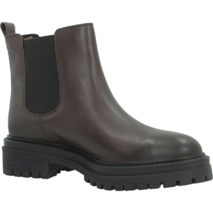 Botines Mujer de la marca GEOX  modelo D04HRB 0008U D IRIDEA MARRON