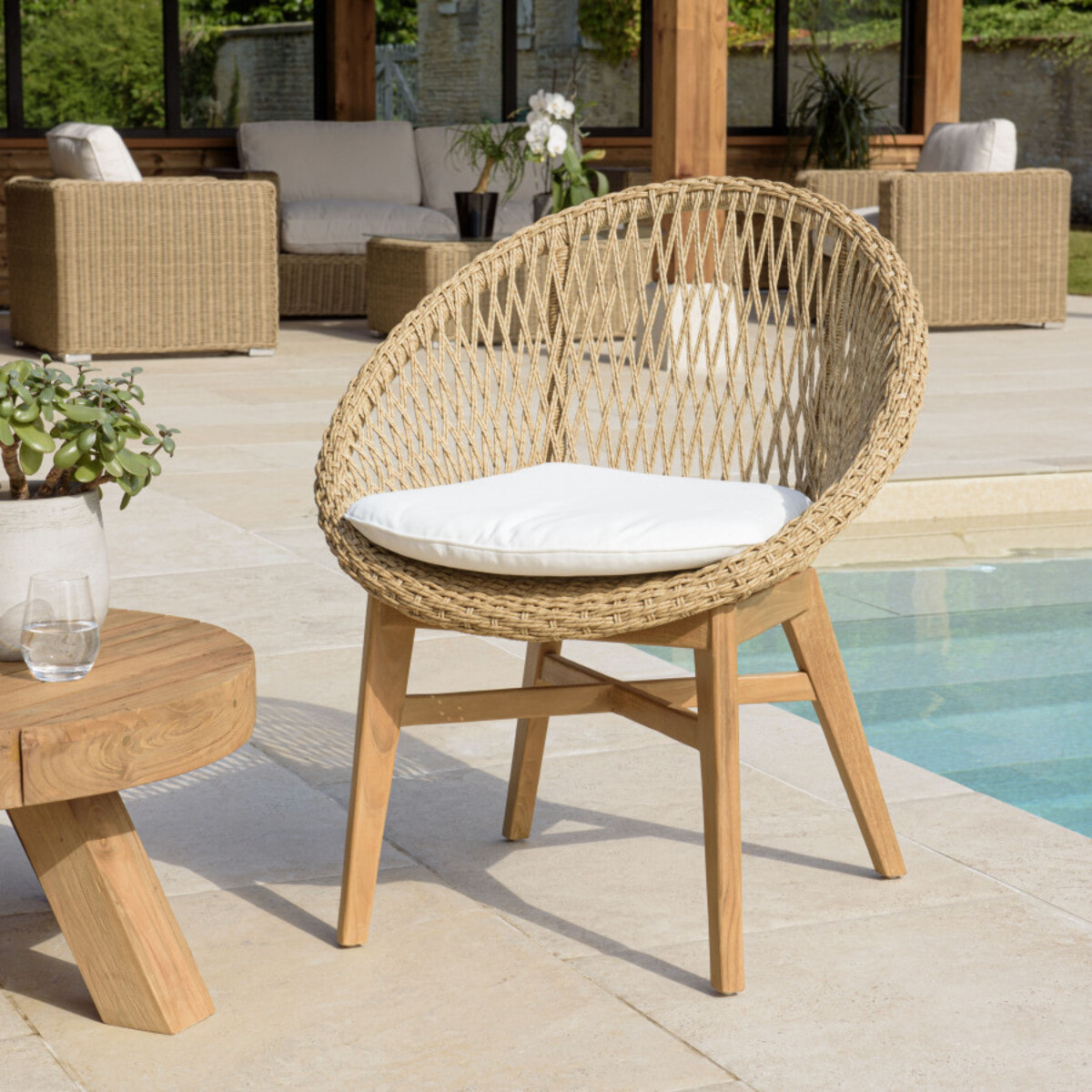 VALERIA - Lot de 2 fauteuils jardin arrondi teck rotin synthétique /coussin