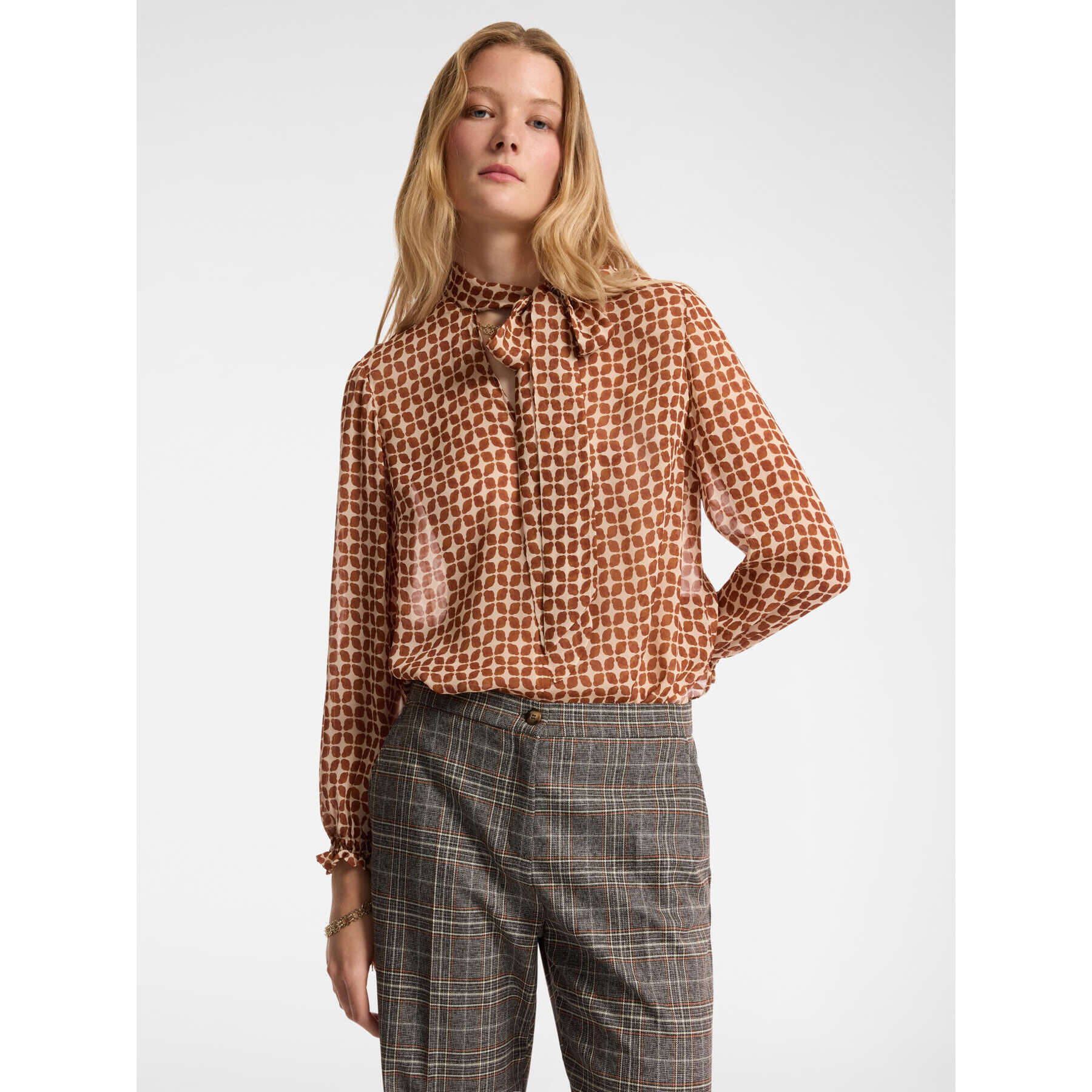 Elena Mirò - Blusa estampada con fajín - Marrón