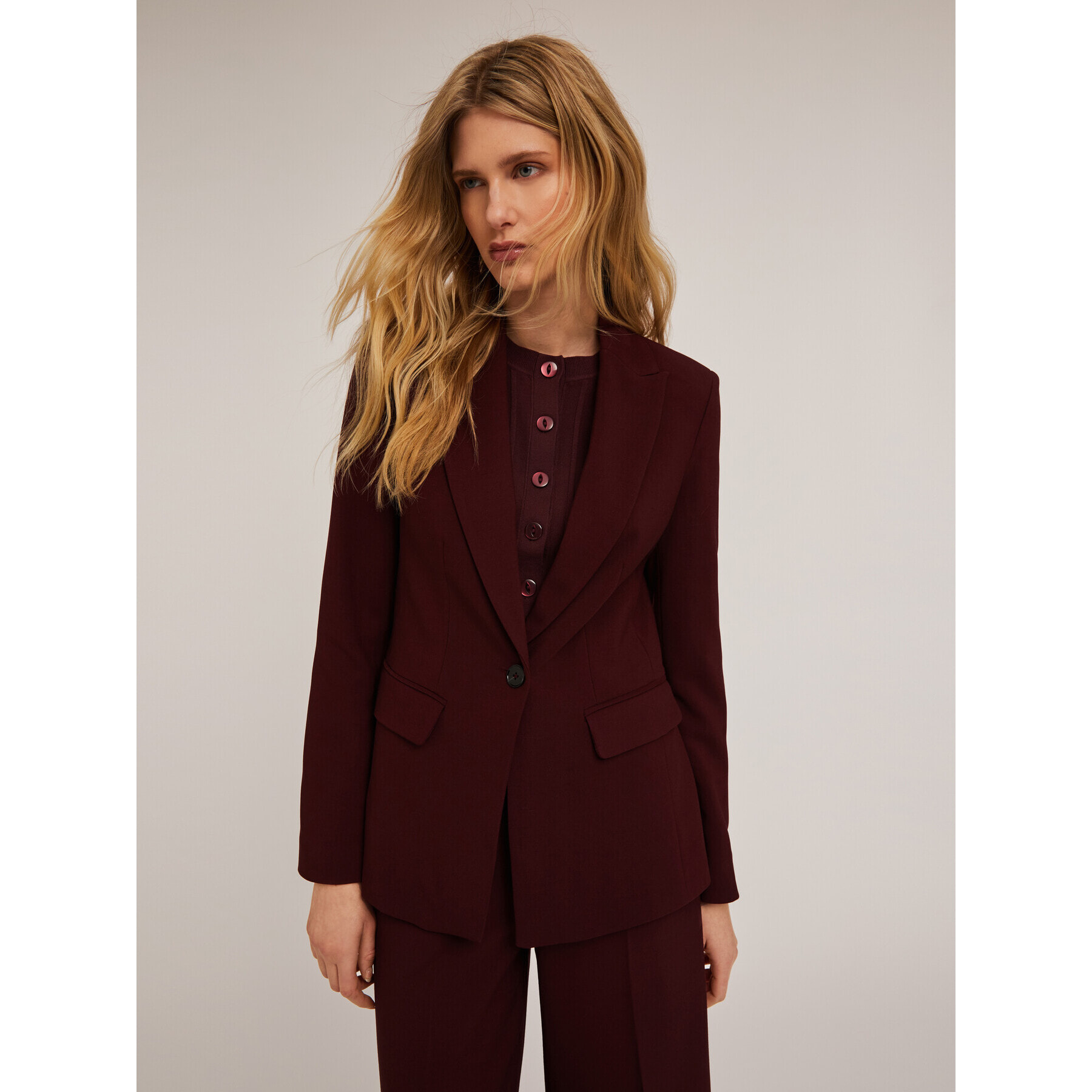 Motivi - Blazer de botonadura simple de tejido técnico - Burgundy