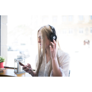 MAGNUSSEN W1 HEADPHONES en color Negro