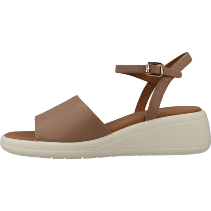Sandalias Mujer de la marca GEOX  modelo D MELICONIA MARRON