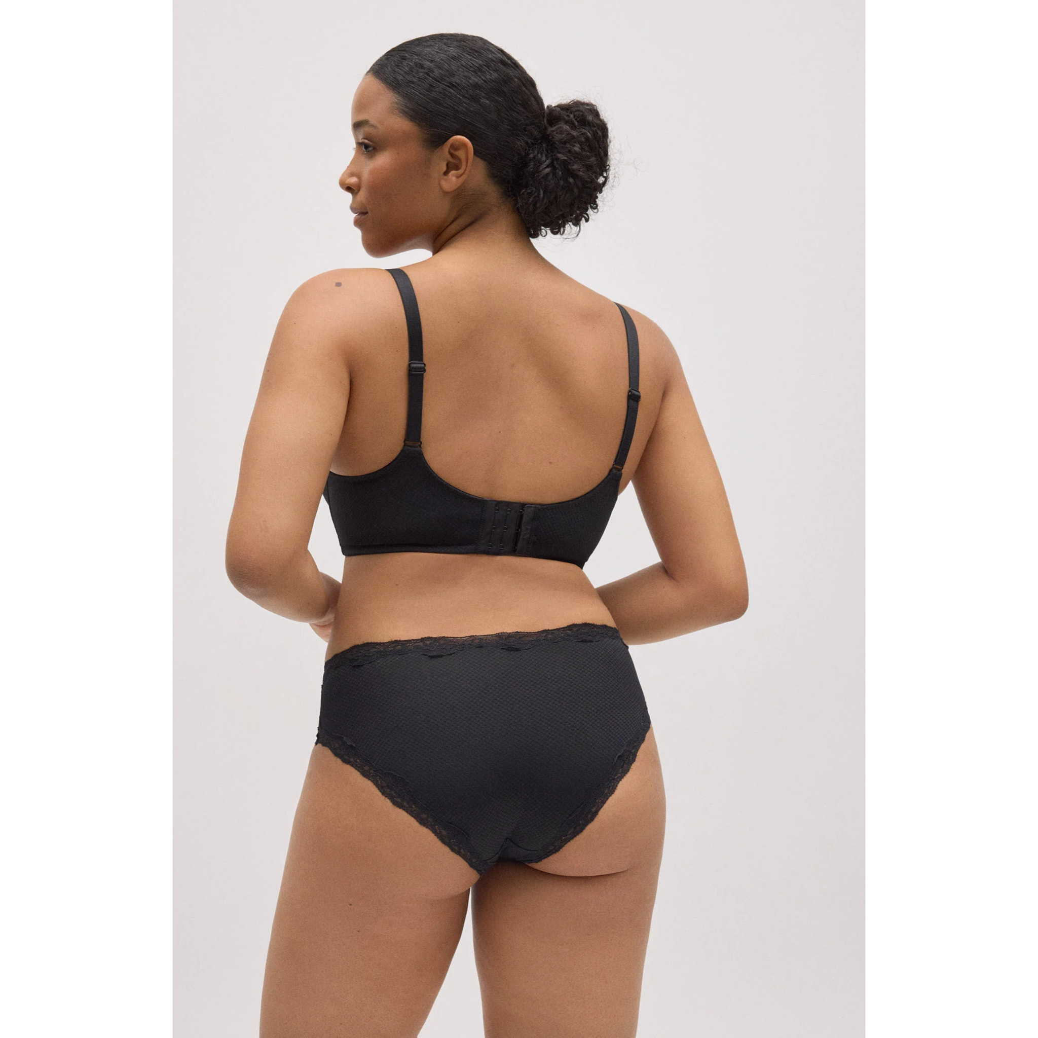 Slip midi con pizzo nero