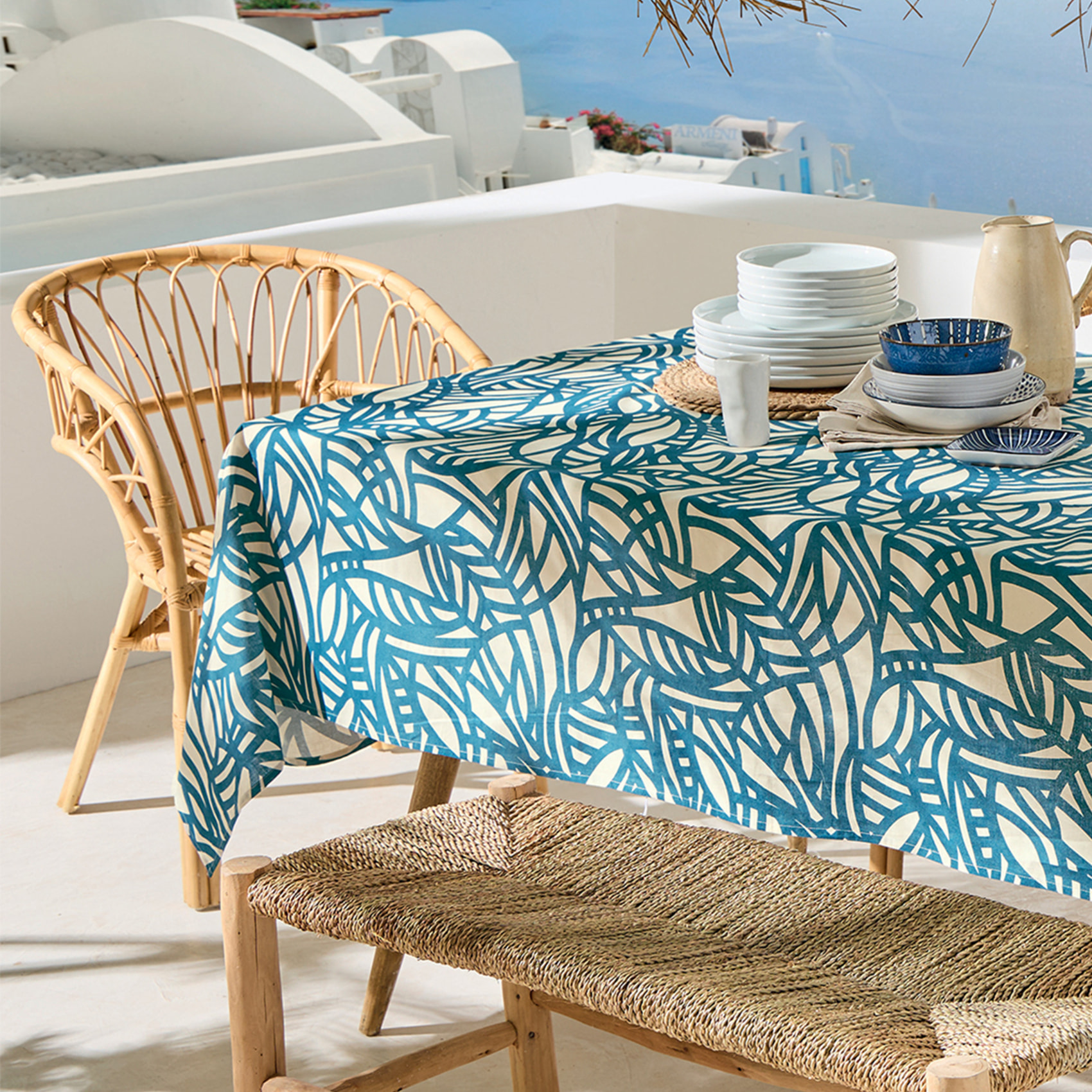 Nappe ronde en coton enduit feuillage abstrait - Bleu