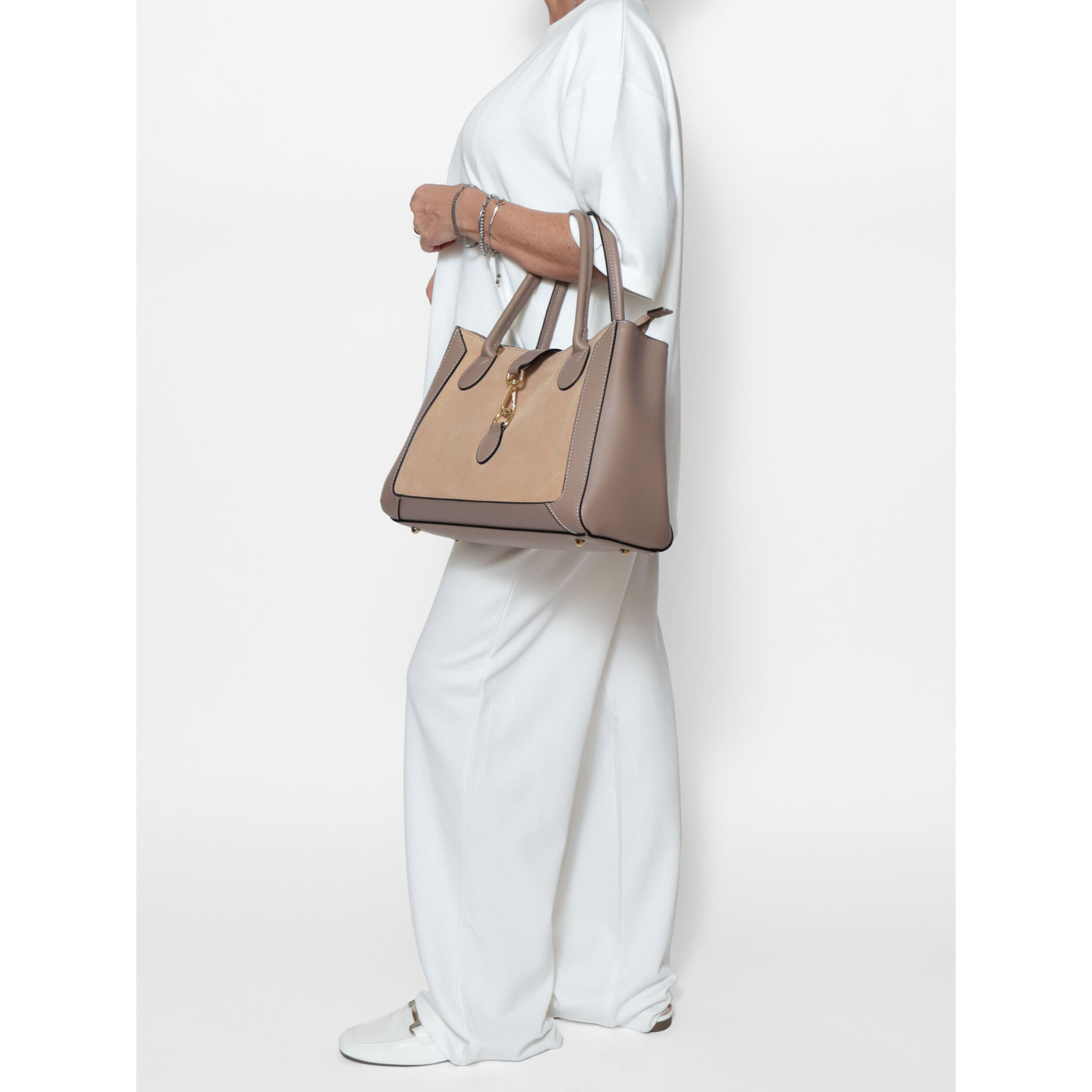 Borsa a mano Jordana da donna In Vera pelle Made in Italy 35x25,5x15 cm