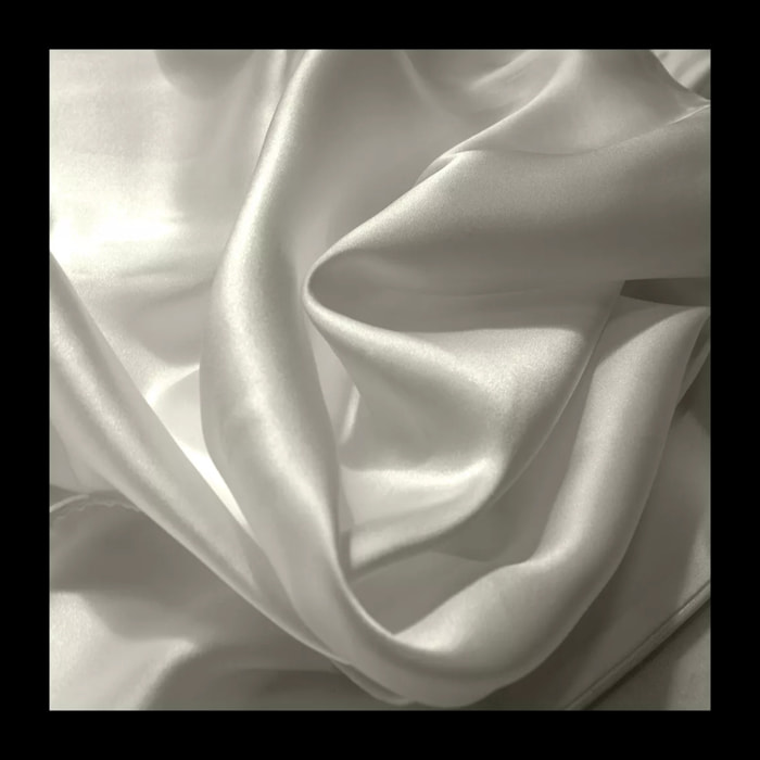 Taie d'oreiller soie uni gris Jouvence argent