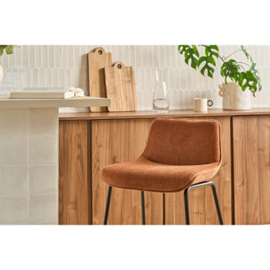 Tabourets de bar en tissu effet velours texturé terre brûlée et métal noir H65 cm (lot de 2) BOOST