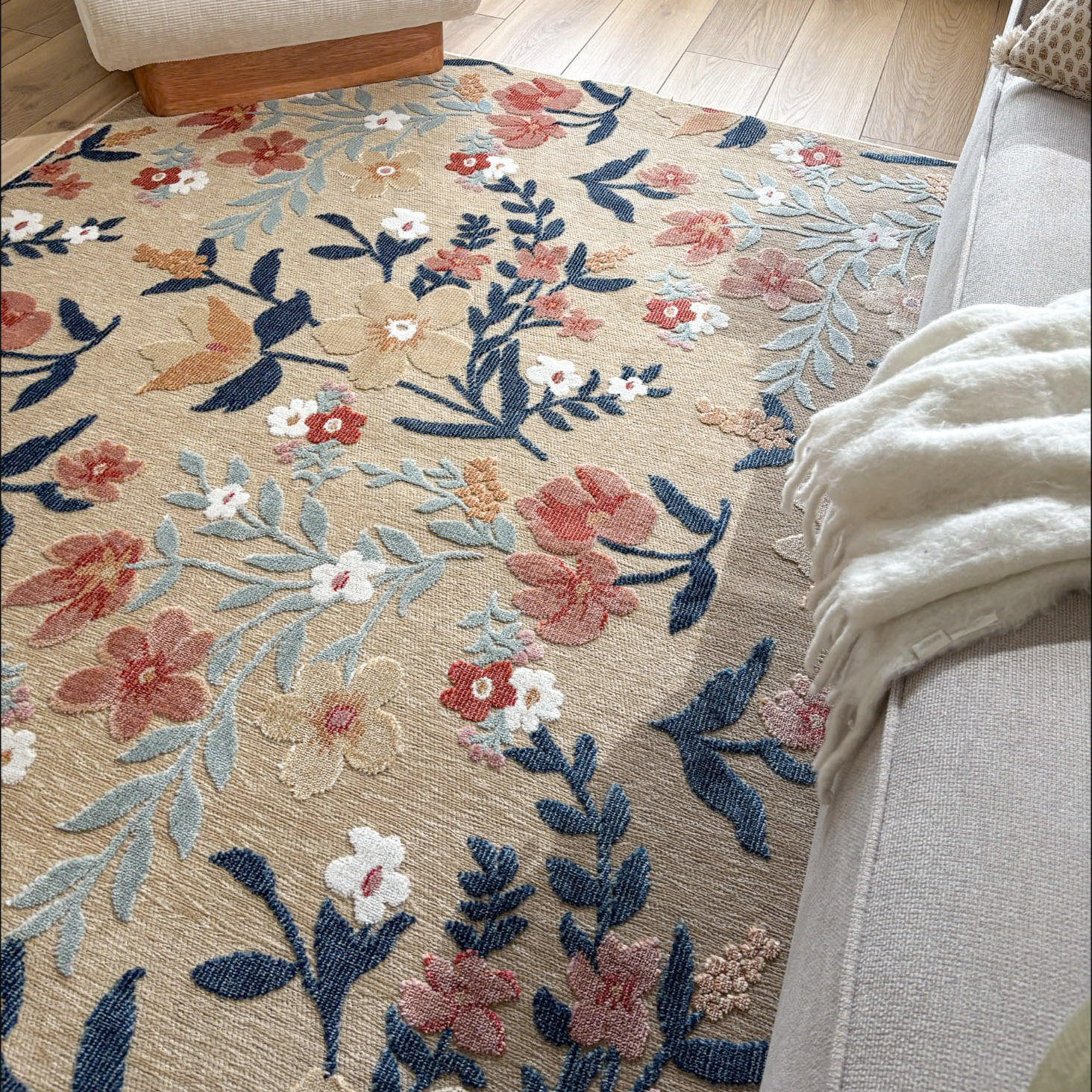GARDEN - Tapis d'intérieur / extérieur à motif floral beige, rouge, blanc, bleu