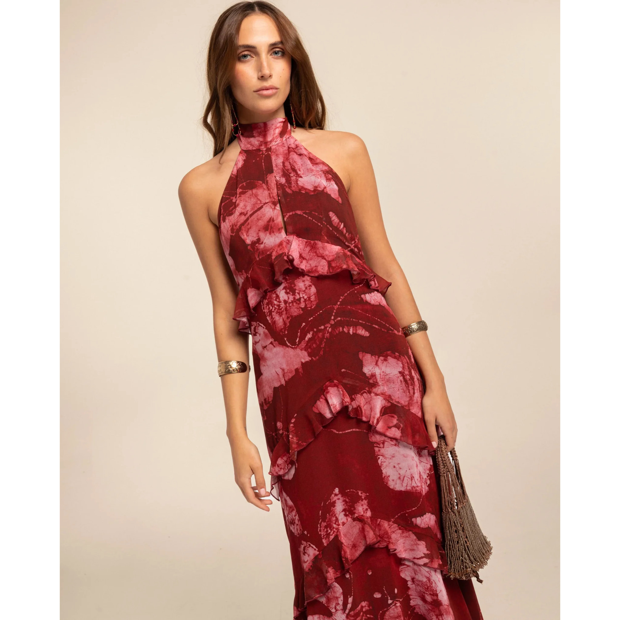 Vestido midi sin mangas con cuello chimenea y volantes