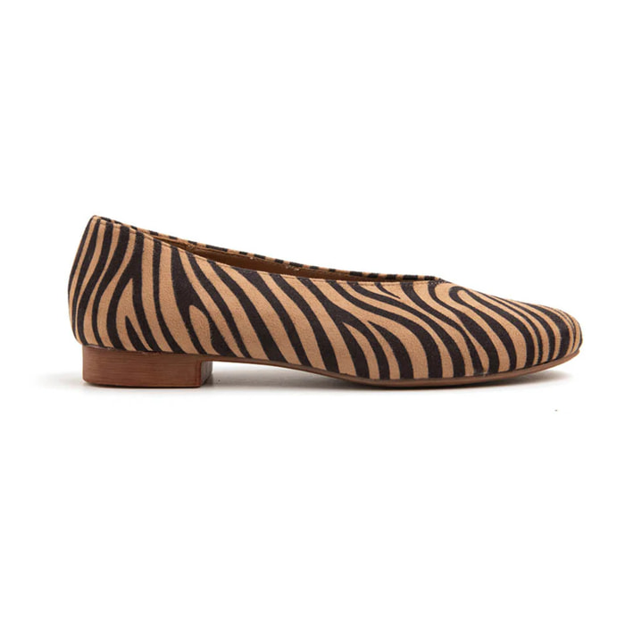Ballerina con scollo a cuore e tacco 2 cm - ZEBRA