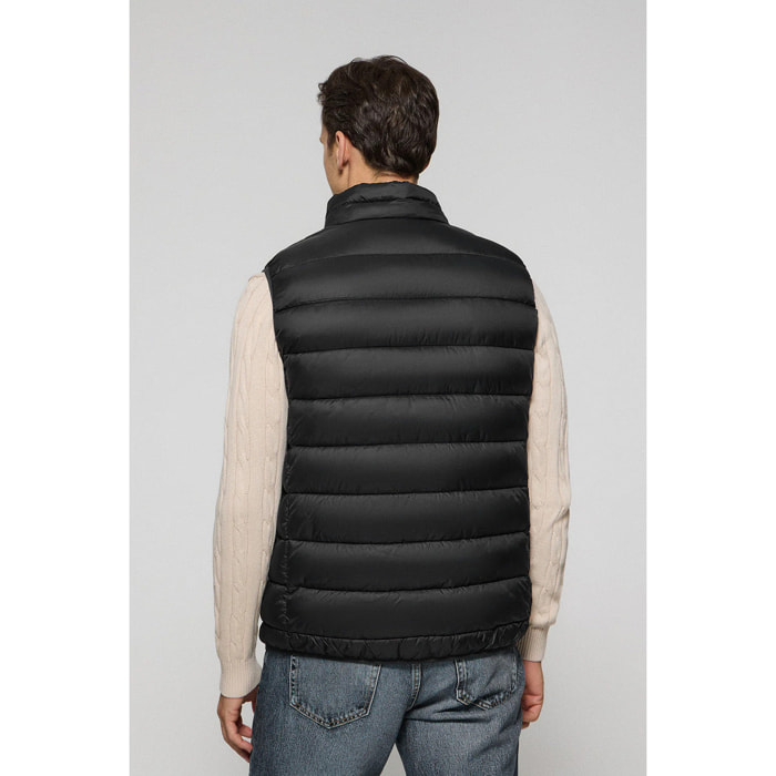 Gilet ultraleggero Chase nero con ricamo Rigby Go