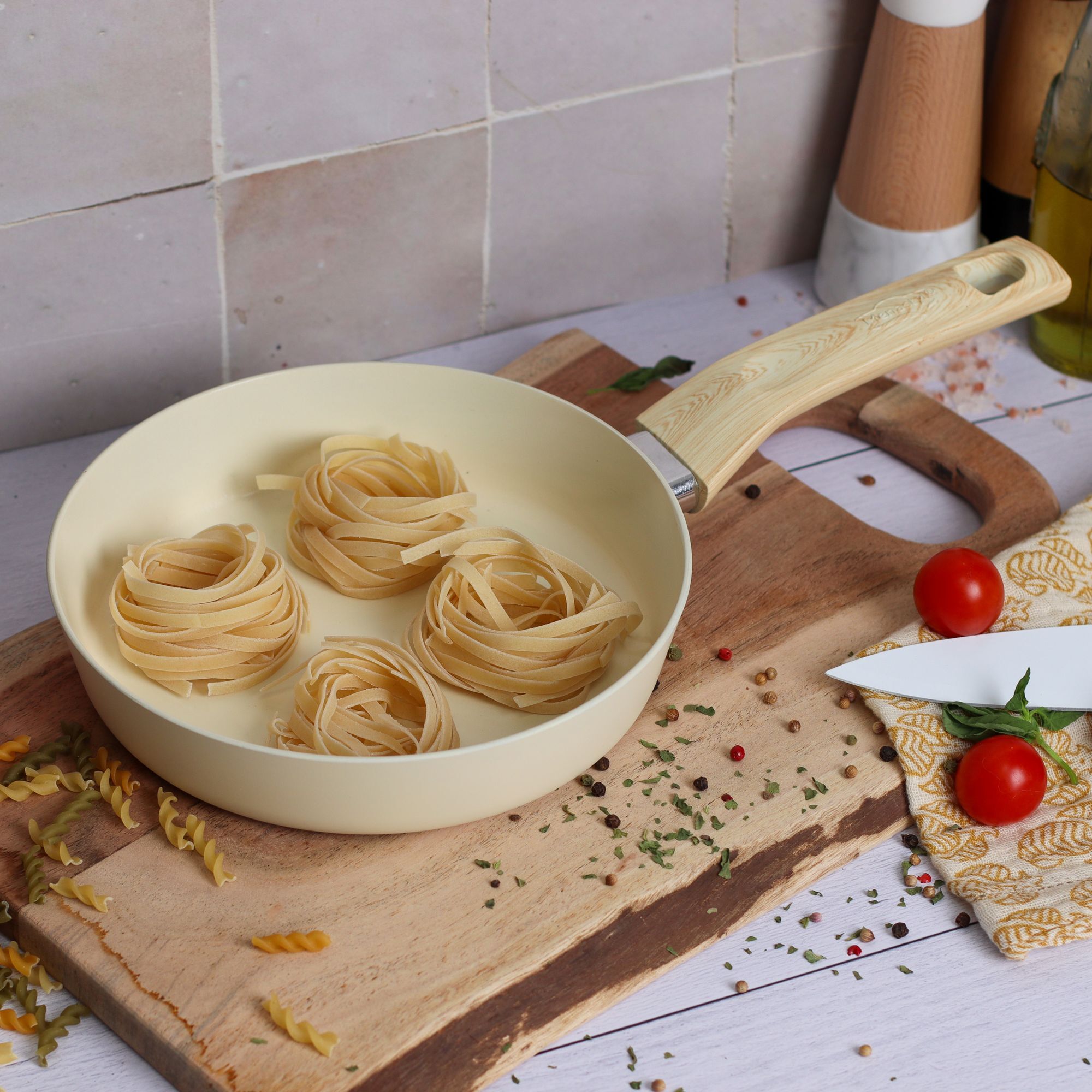 Batterie de cuisine 5 pièces céramique crème - tous feux CREME