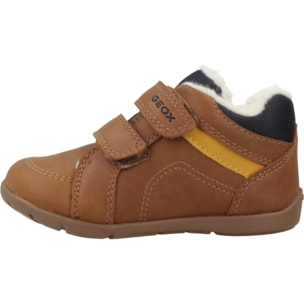 Zapatillas Niño de la marca GEOX  modelo B ELTHAN BOY MARRON