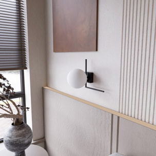 Lampada da soffitto IMAGO in acciaio nero e vetro opale