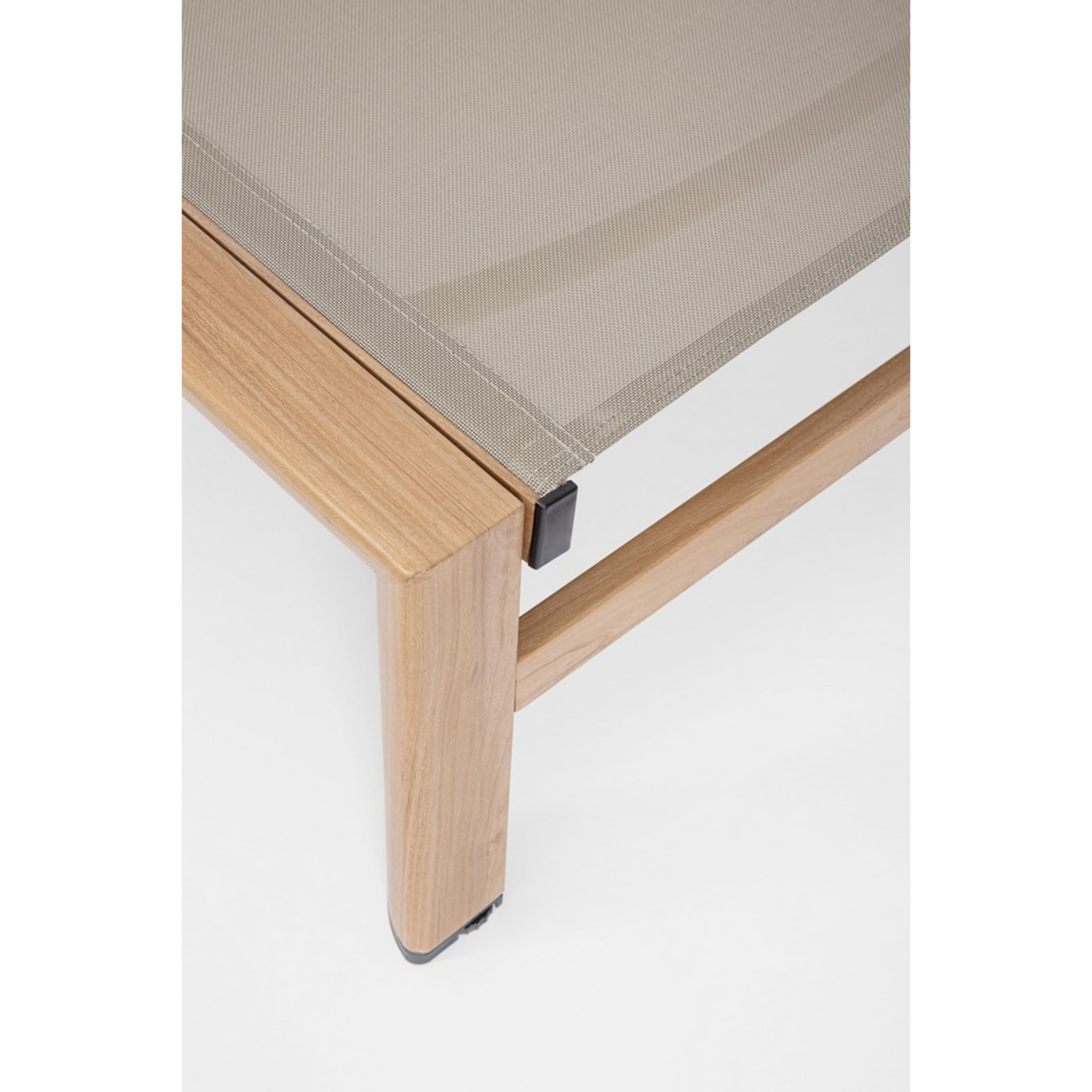 Lettino da giardino SKIPPER NEW con ruote, struttura in alluminio effetto legno e textilene