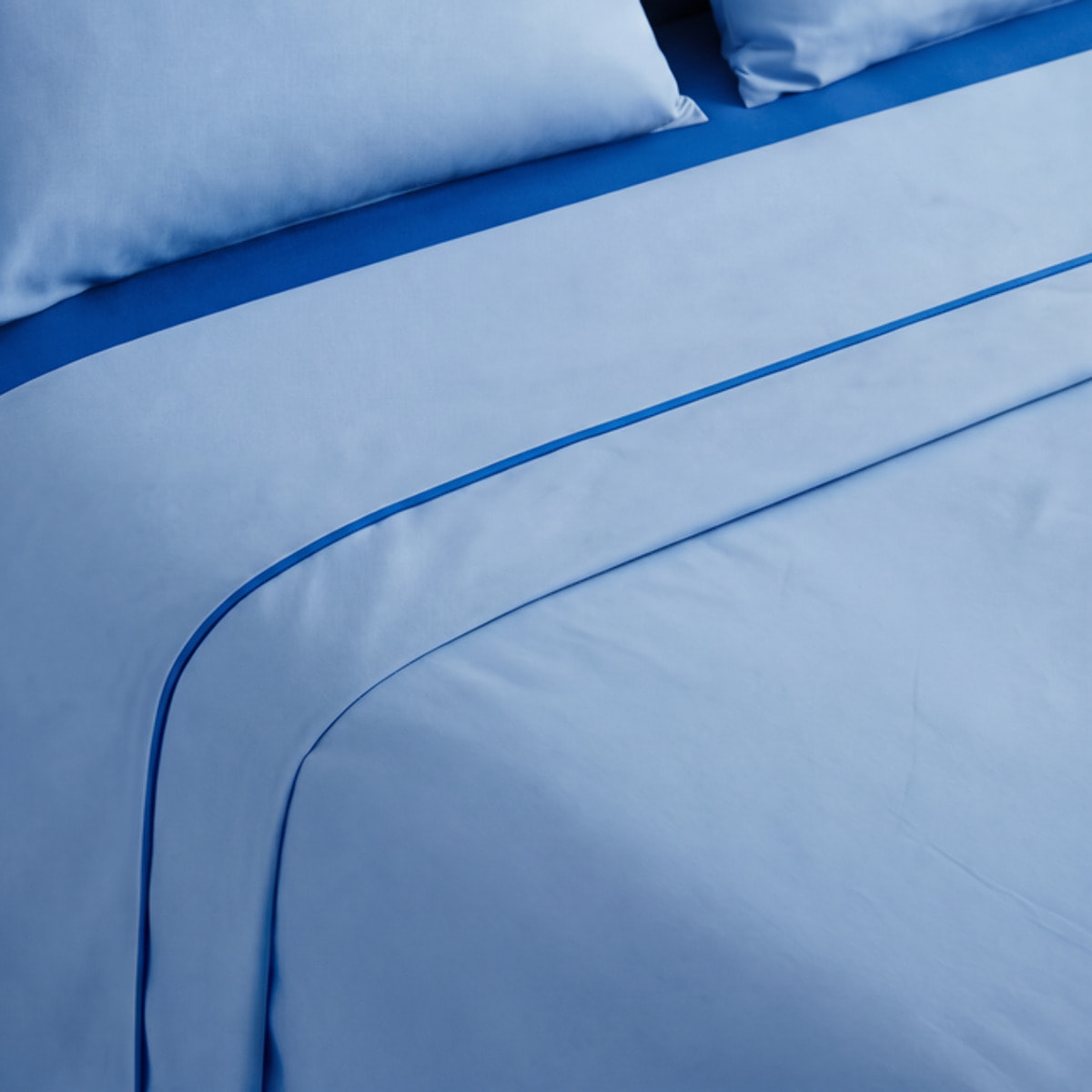 Completo Lenzuola in 100% Cotone con Piping Elegante, Set Letto Morbido e Traspirante con Lenzuolo Sopra, Sotto con Angoli Elasticizzati e Federa Coordinata