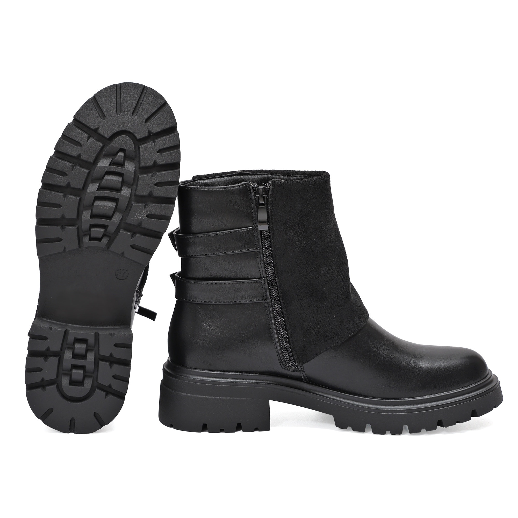 Stivaletto in simil pelle con cinturini e pelle camosciata