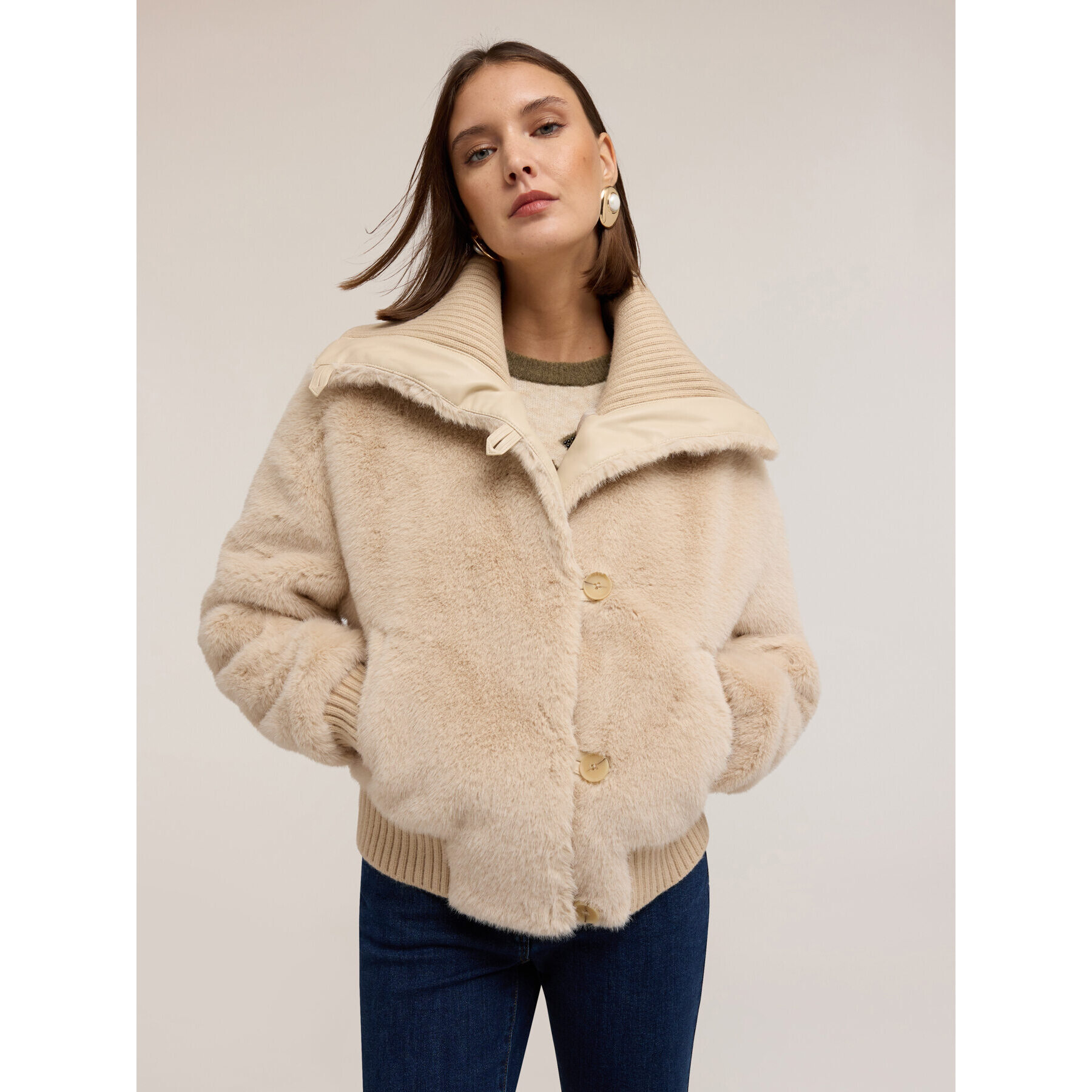 Motivi - Chaqueta efecto teddy con cuello alto - Beige