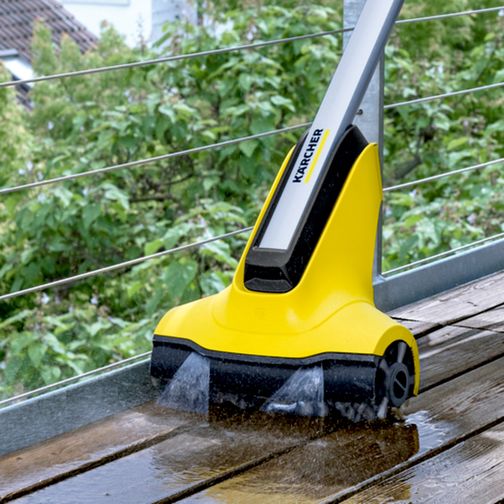 Nettoyeur de terrasses Karcher PCL 4 *EU - Largeur de travail 320 mm- Débit 180 l/h