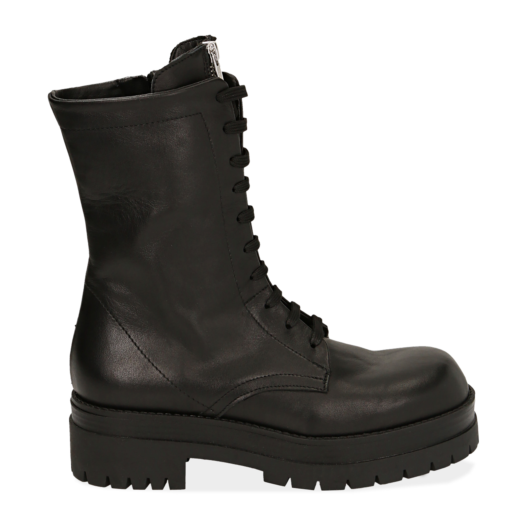 Botas militares de piel de becerro negras, tacón de 5 cm.