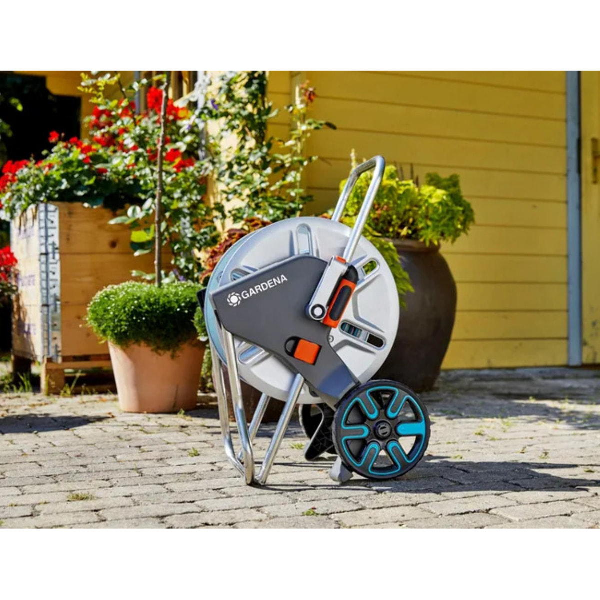 Dévidoir métallique sur roues équipé CleverRoll M - 25 m de tuyau (5/8 pouce) - GARDENA - 18543-26