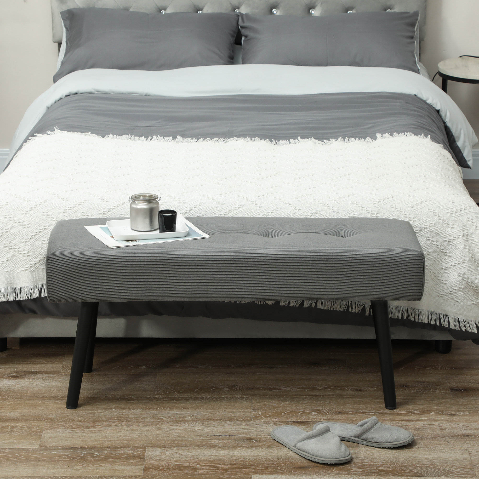 Banquette bout de lit velours côtelé design dim. 100 x 36 x 45 cm acier noir tissu gris