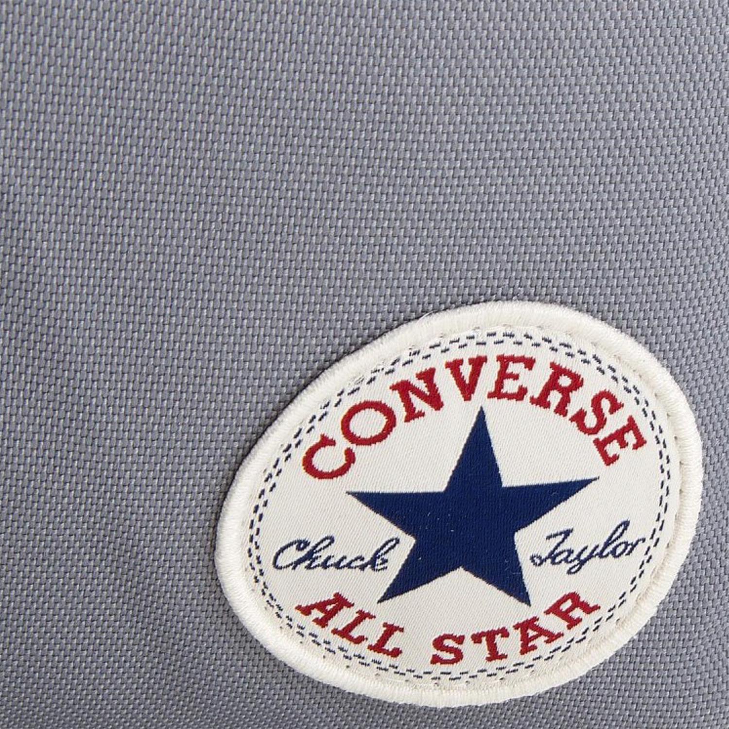 Converse zaino americano. Schienale e spalline imbottiti. Scomparto imbottito per laptop.