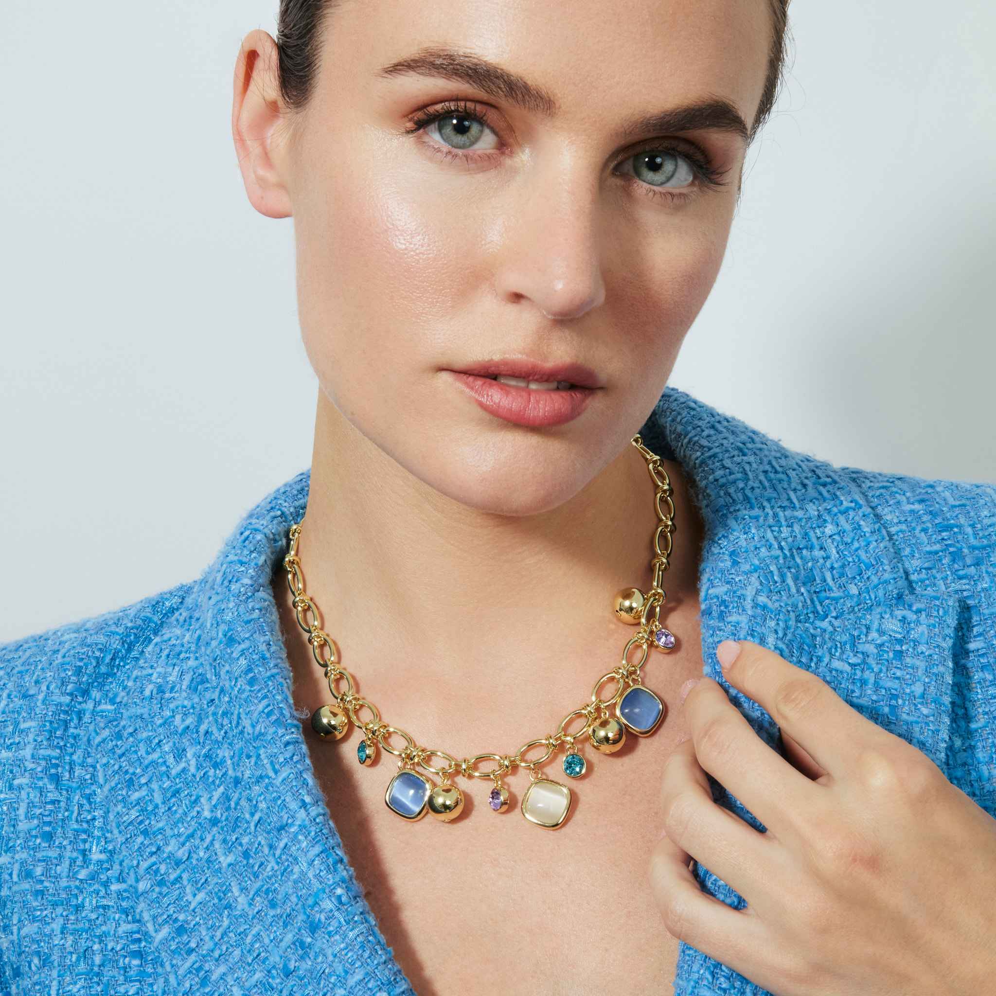 Collar Mankao acabado oro amarillo 18k