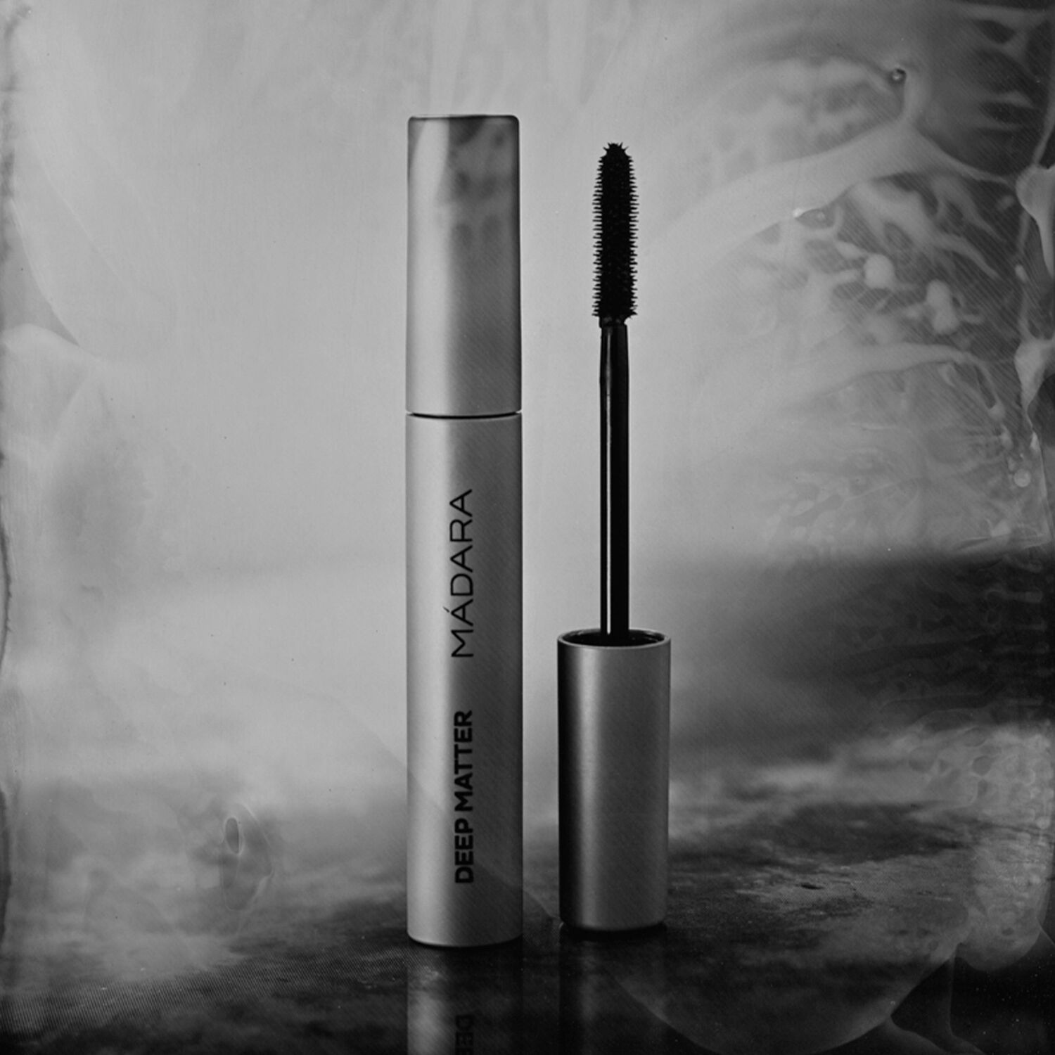 Deep Matter Bold Volume - Mascara Volume Fini Noir Profond