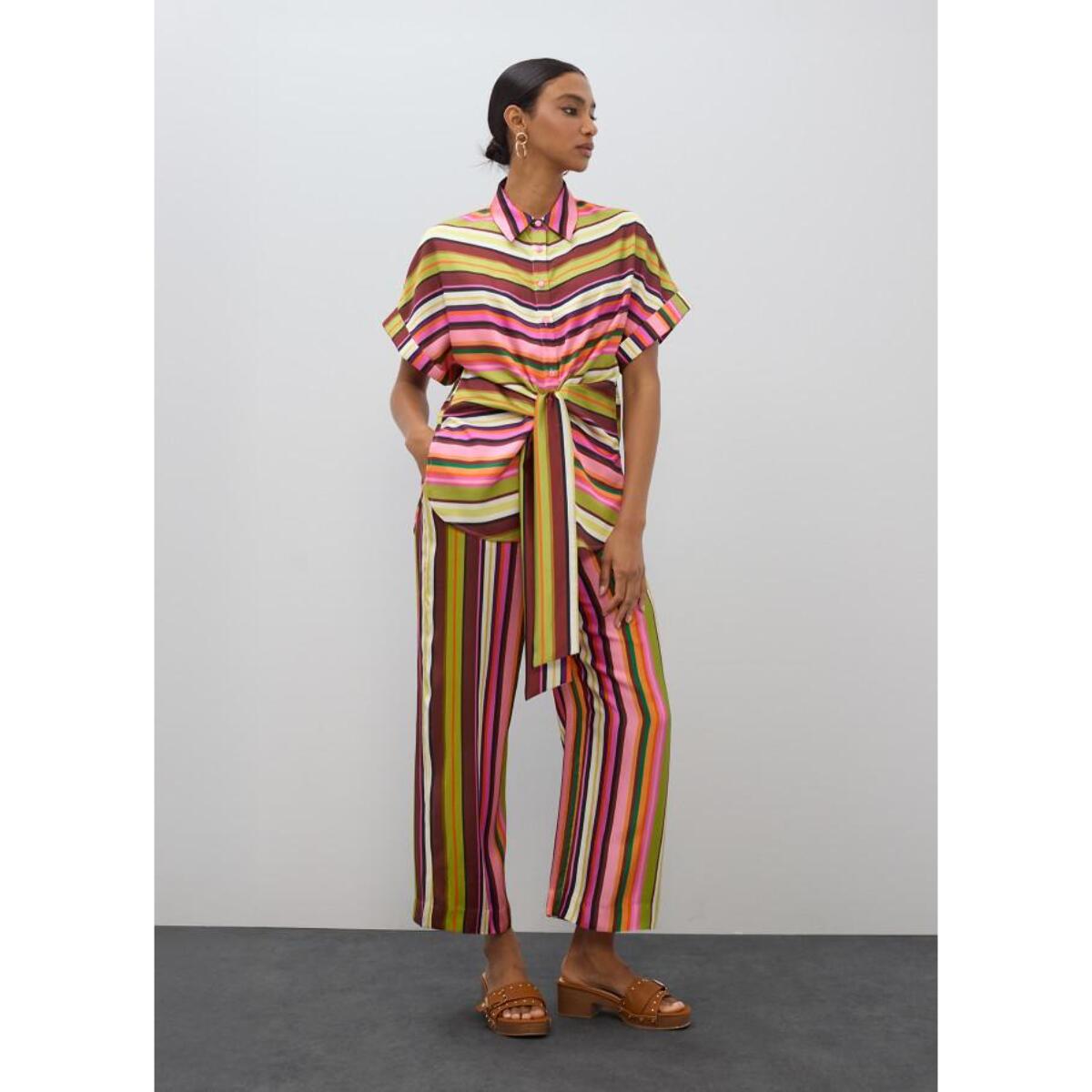 Culottes in raso con stampa multi-righe