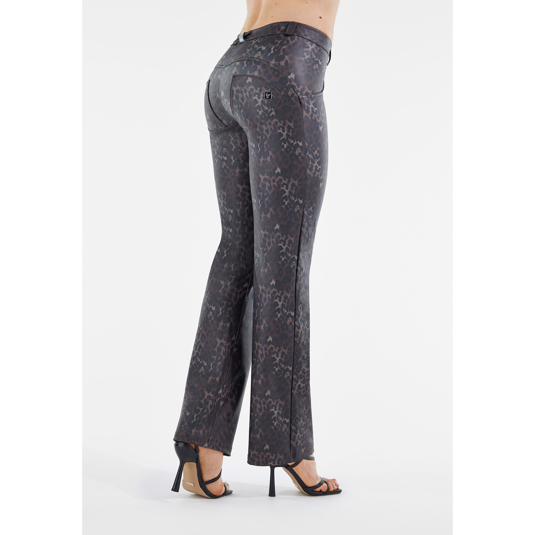 Pantaloni push up WR.UP® wide leg in similpelle animalier