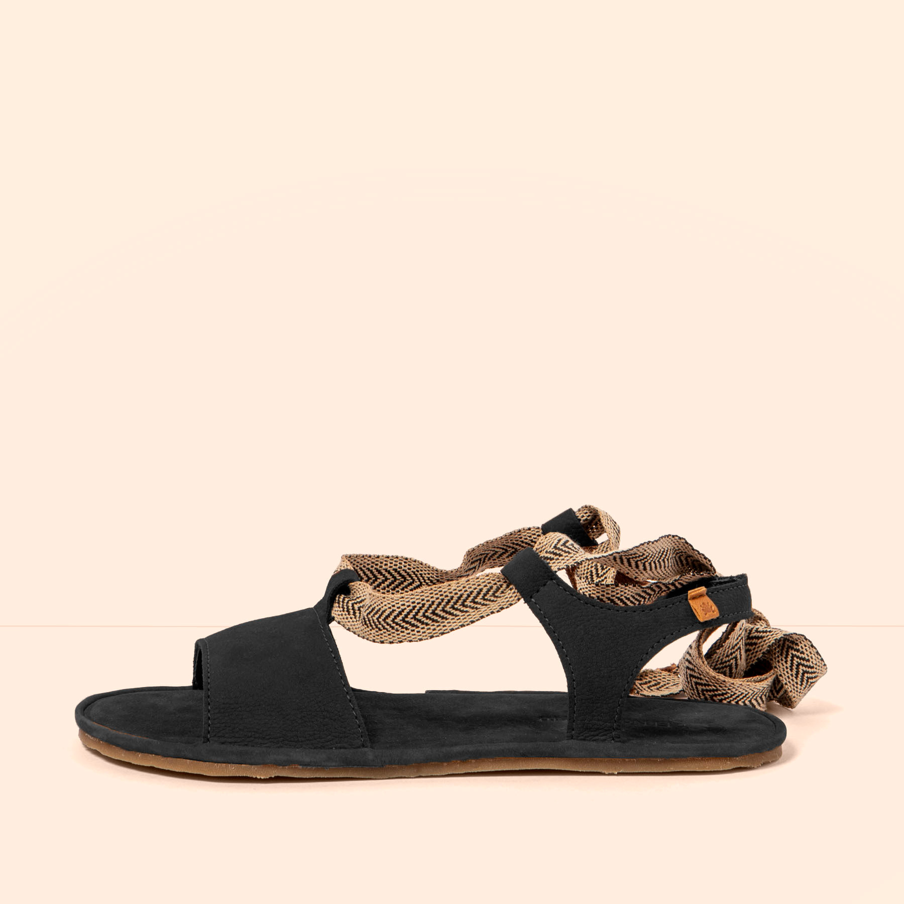 Sandalias N5685 NOBUCK LAVADO BLACK/SATYA color Black