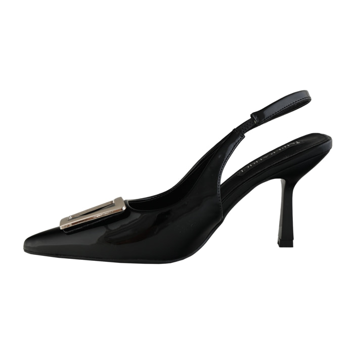 Decolletè slingback verniciate con dettaglio in metallo