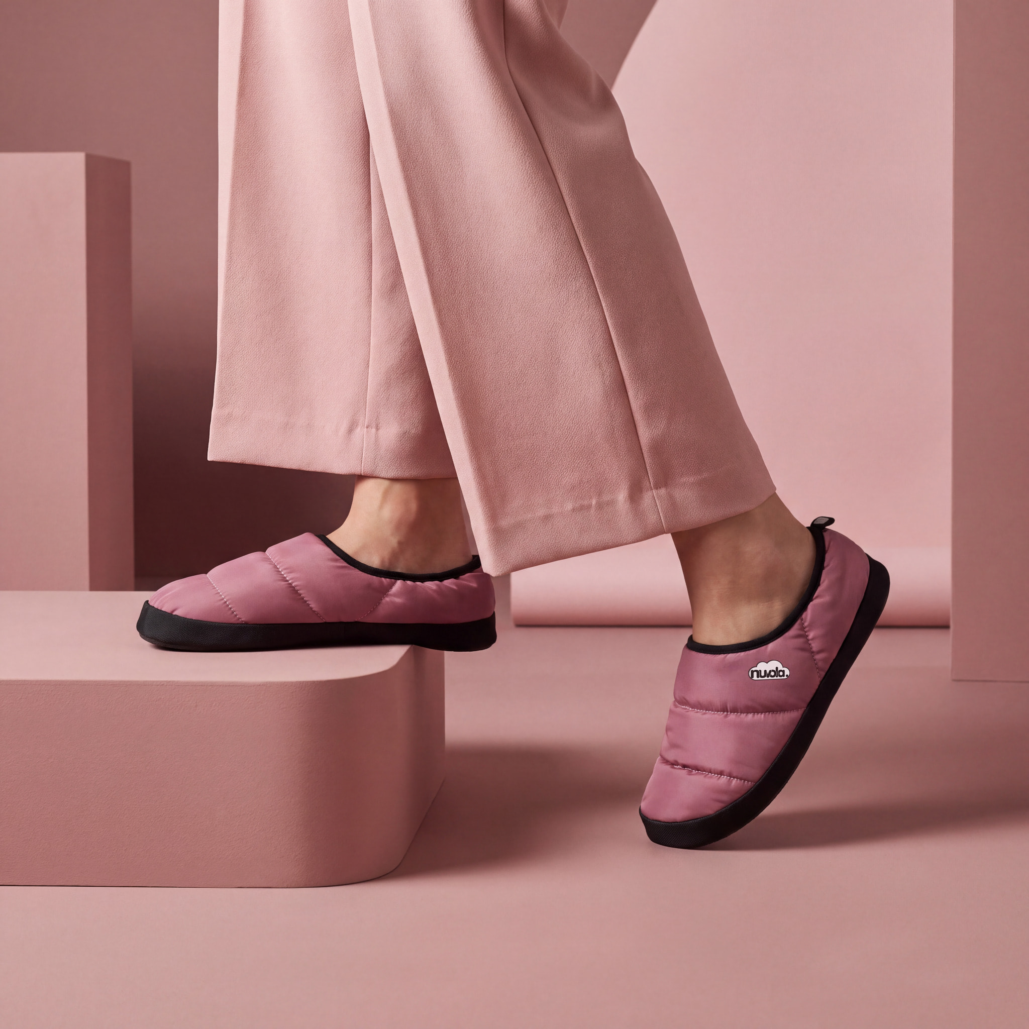 Zapatilla de estar por casa ,Clasica Suela de Goma.