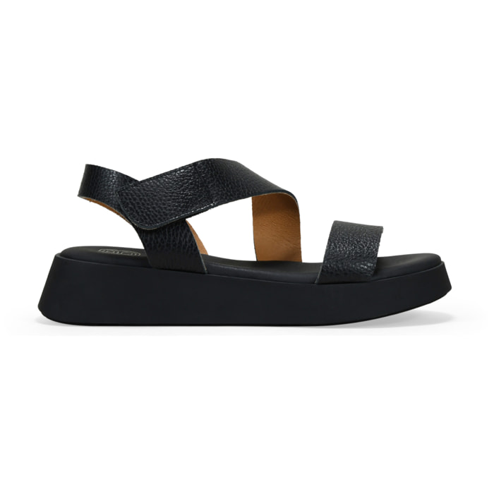 Sandalias de cuña negras en piel con cierre fácil