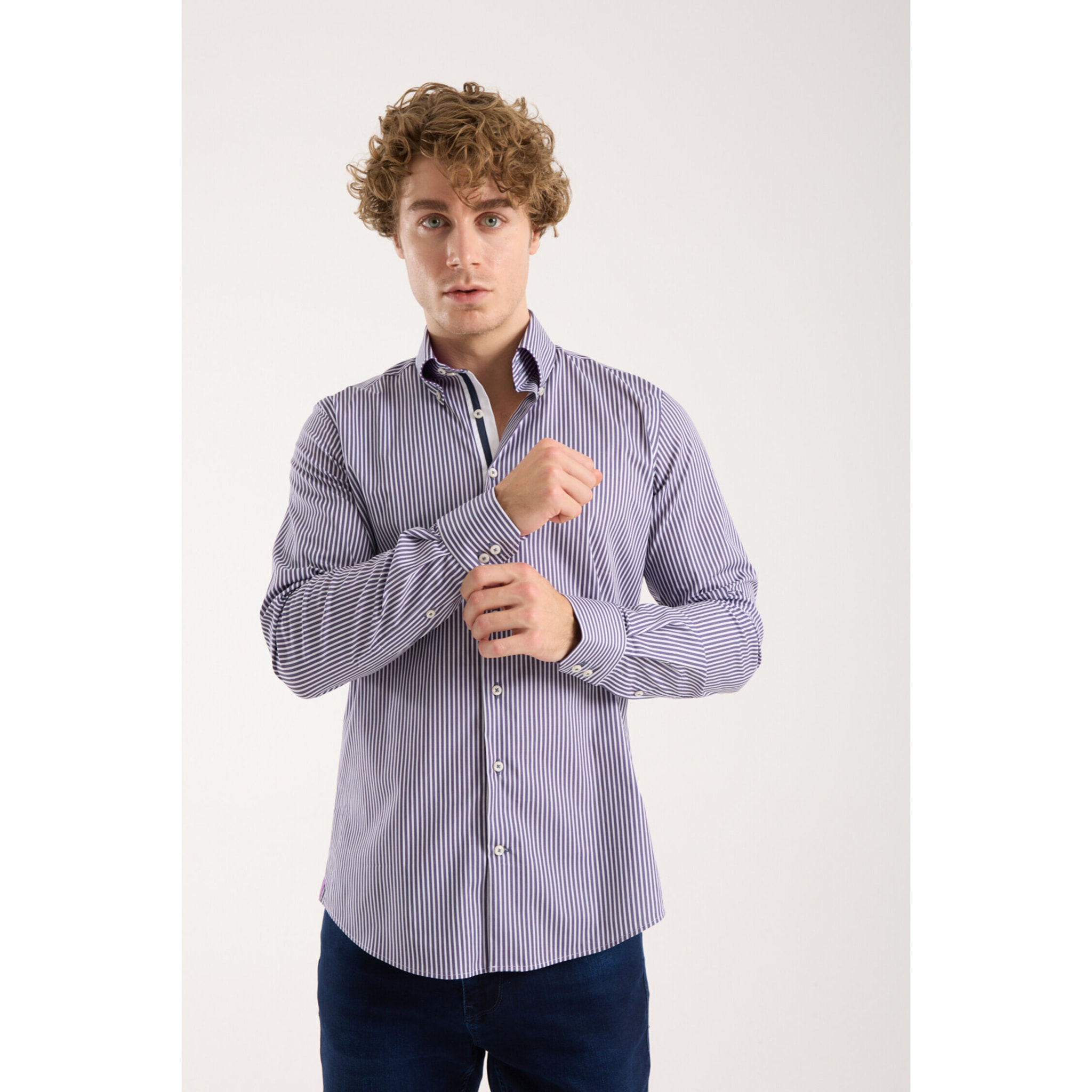 Camicia Uomo 2 Bottoni Button Down Slim Popeline Stretch Riga Media bianco e viola melanzana