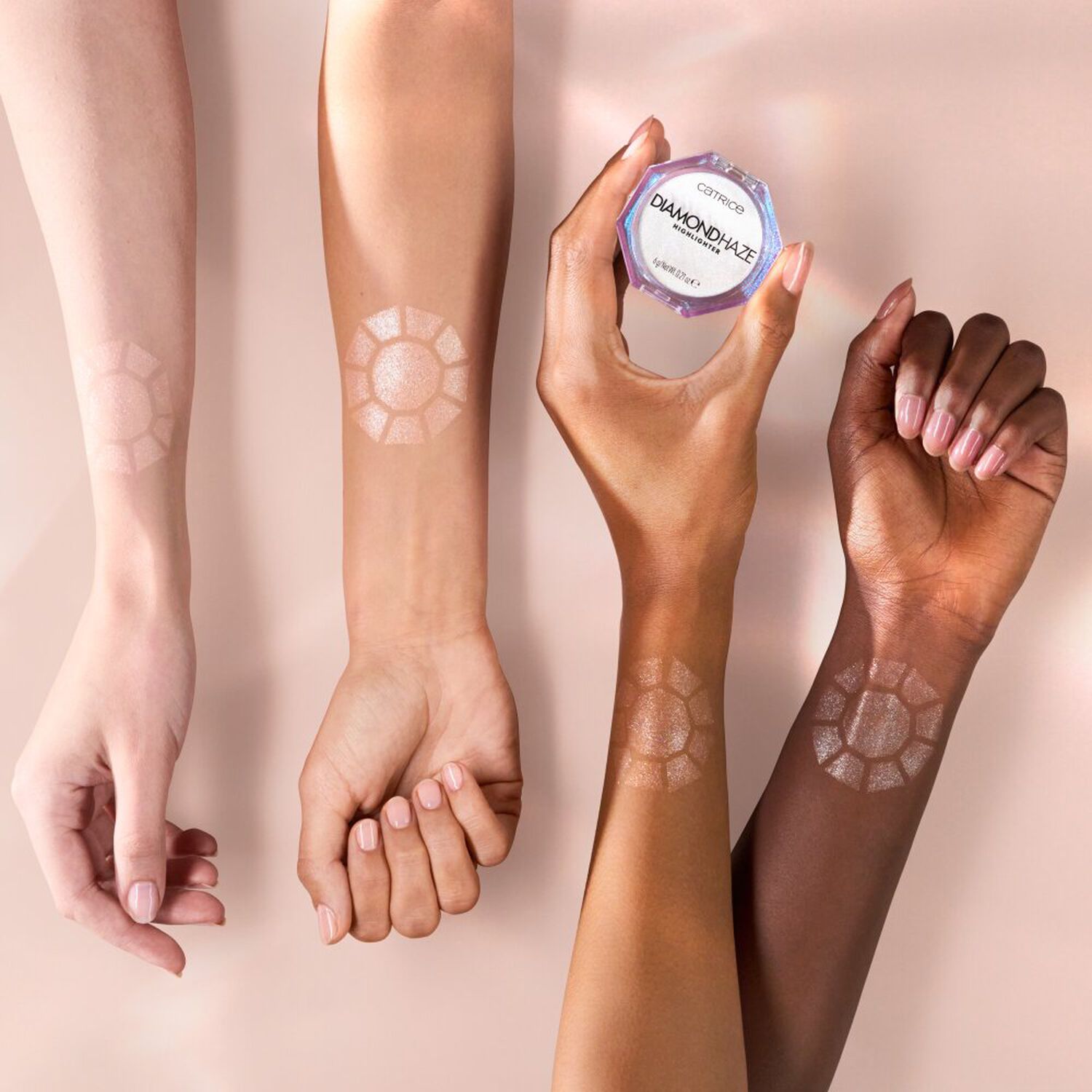Diamond Haze Highlighter - Poudre Illuminatrice Effet Scintillant 3D