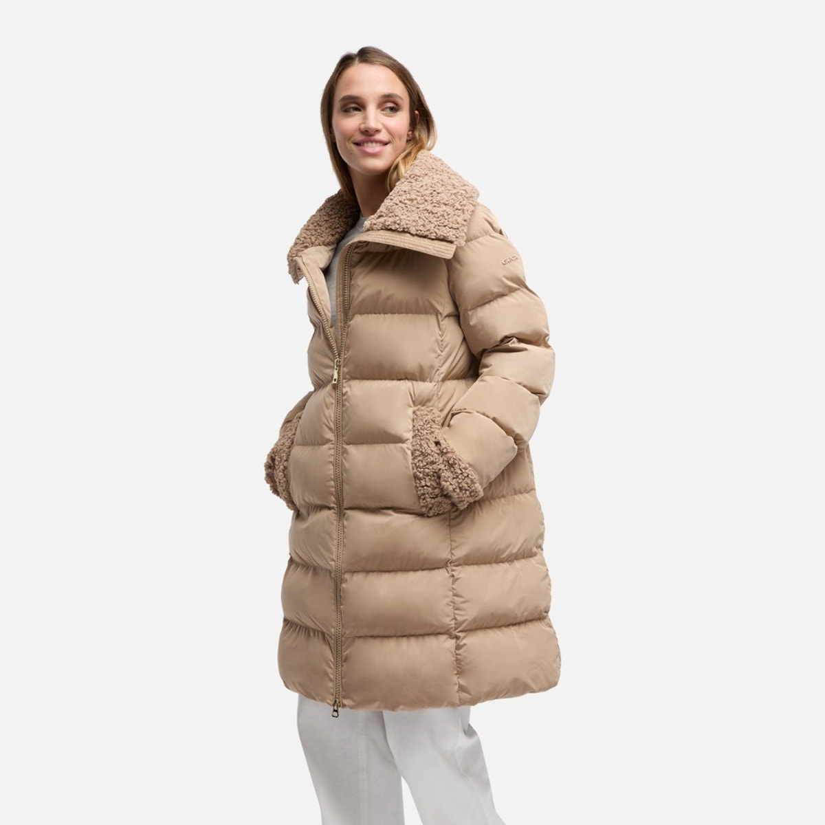 Abrigos Mujer de la marca GEOX  modelo W VILDE MARRON CLARO