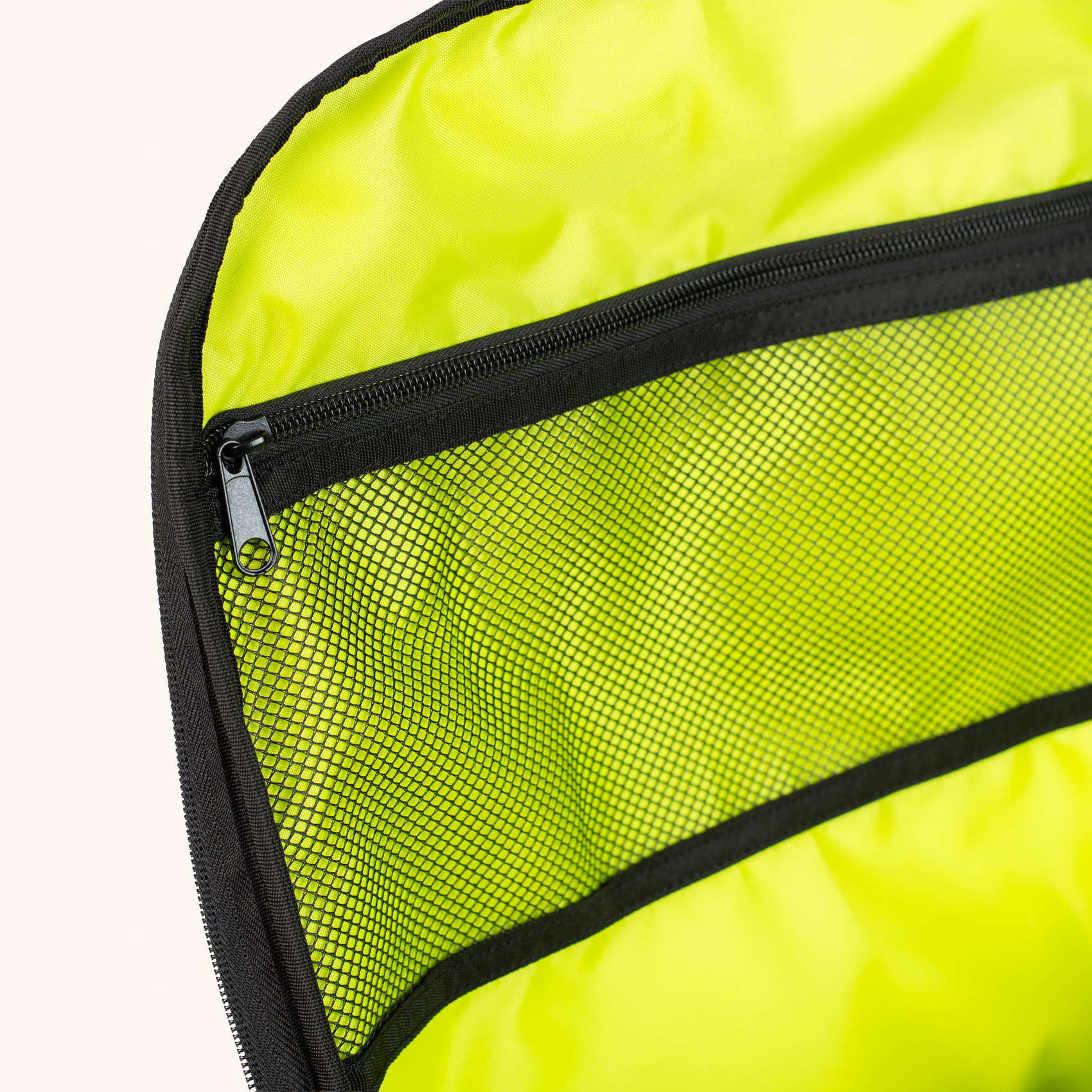 Mochila Ligera para Portátil X VENTURE BACKPACK SLIM KHAKI.