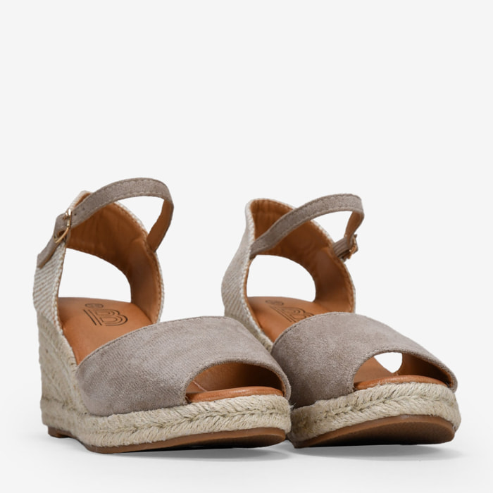 Sandalias taupe con cuña de esparto